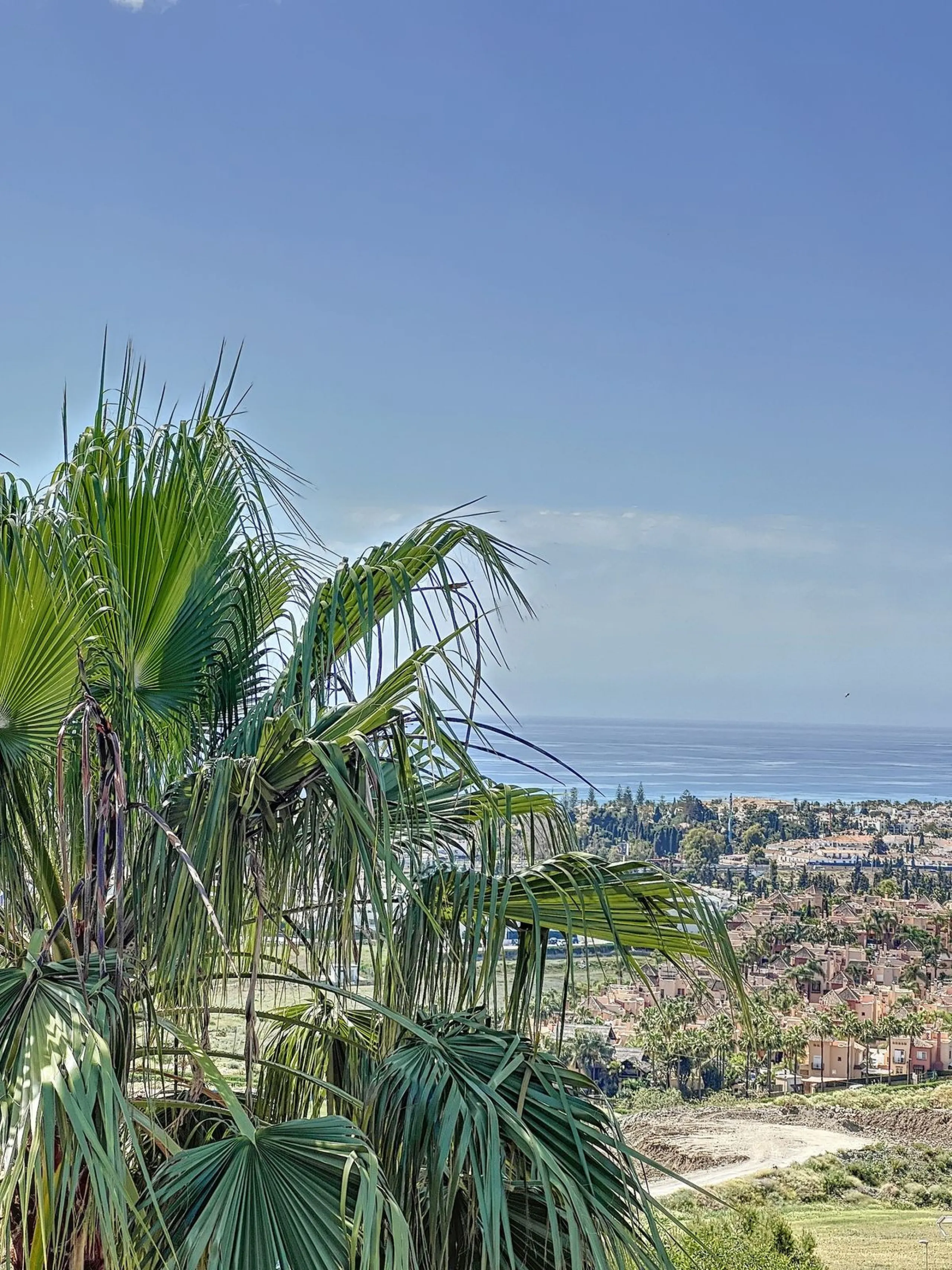 House - Detached Villa в продаже в Marbella, Málaga. В доме 4 спален и 4 ванных комнат. Площадь дома 264 м²