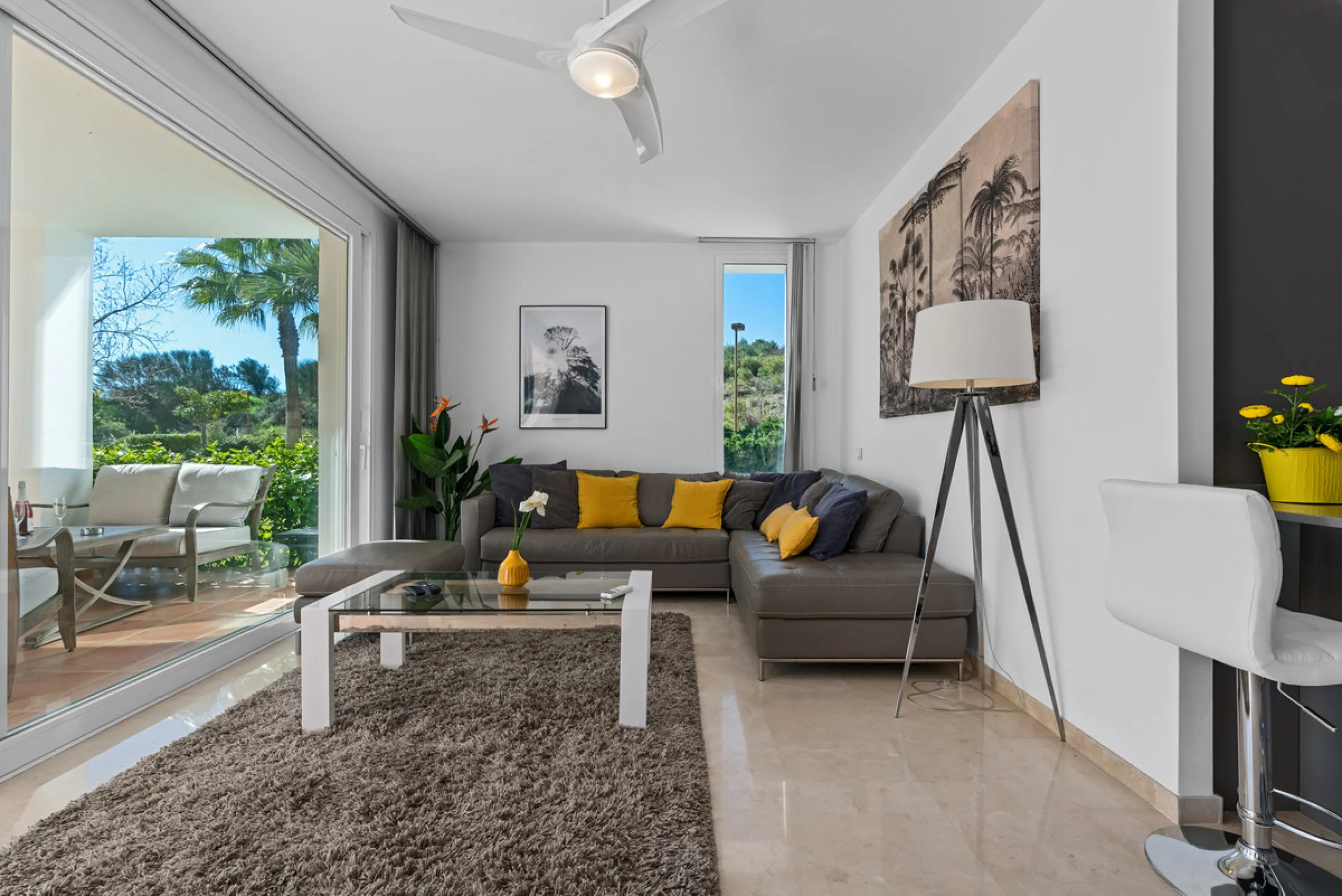 Located within one of the most sought-after developments on the Costa del Sol, this stylish ground floor apartment offers an exceptional living environment, combining comfort, nature, and a true resort lifestyle.