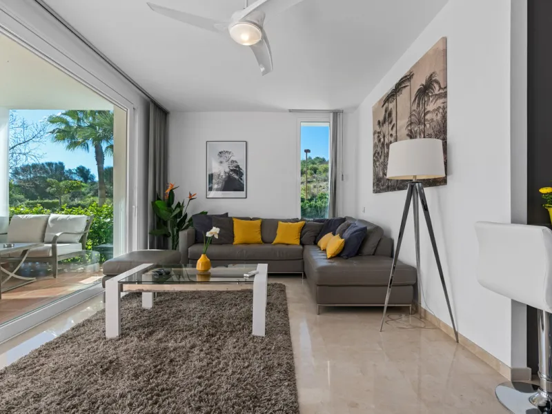 Located within one of the most sought-after developments on the Costa del Sol, this stylish ground floor apartment offers an exceptional living environment, combining comfort, nature, and a true resort lifestyle.