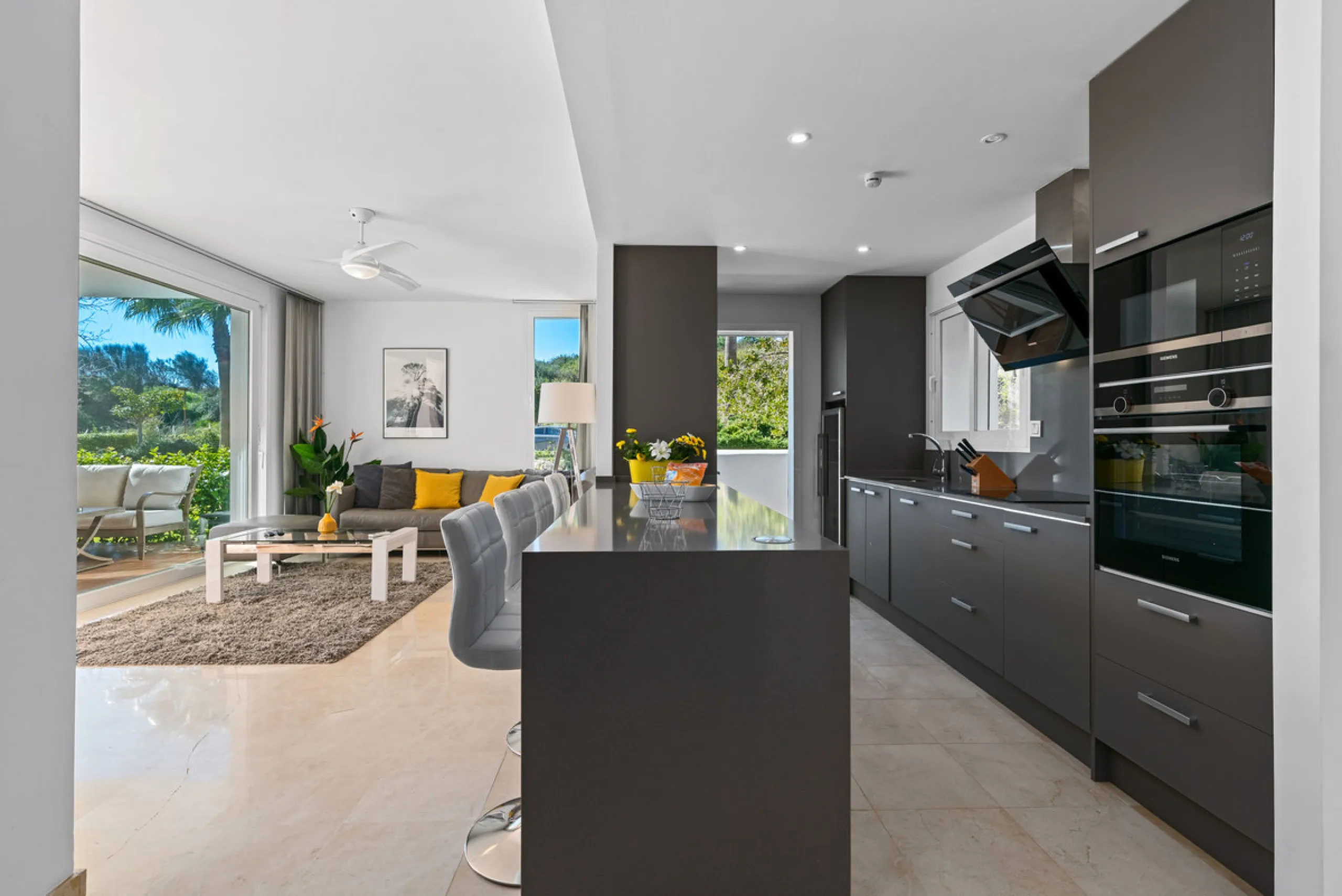 Located within one of the most sought-after developments on the Costa del Sol, this stylish ground floor apartment offers an exceptional living environment, combining comfort, nature, and a true resort lifestyle.
