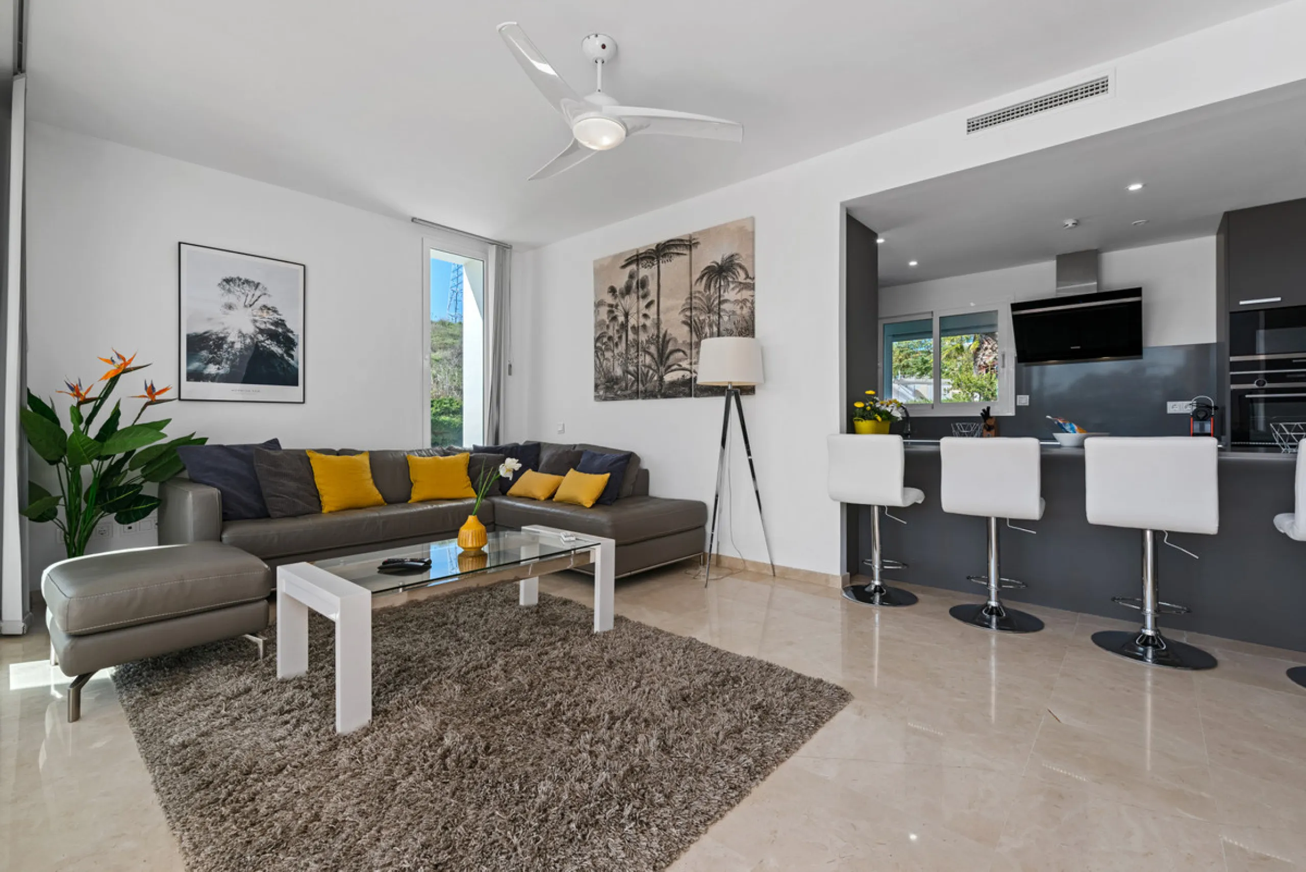 Located within one of the most sought-after developments on the Costa del Sol, this stylish ground floor apartment offers an exceptional living environment, combining comfort, nature, and a true resort lifestyle.