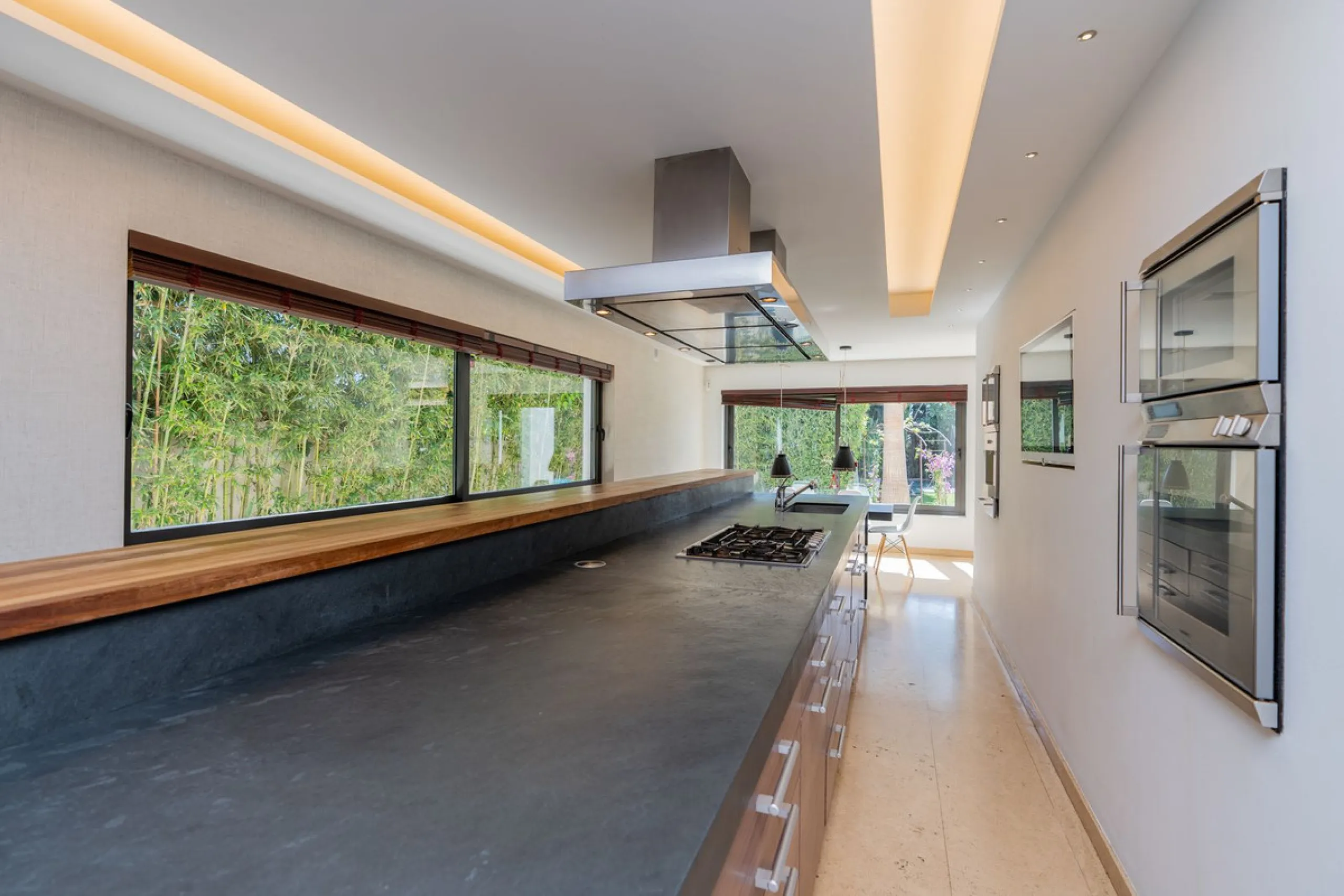 VILLA NEXT TO THE BEACH WITH HEATED POOL