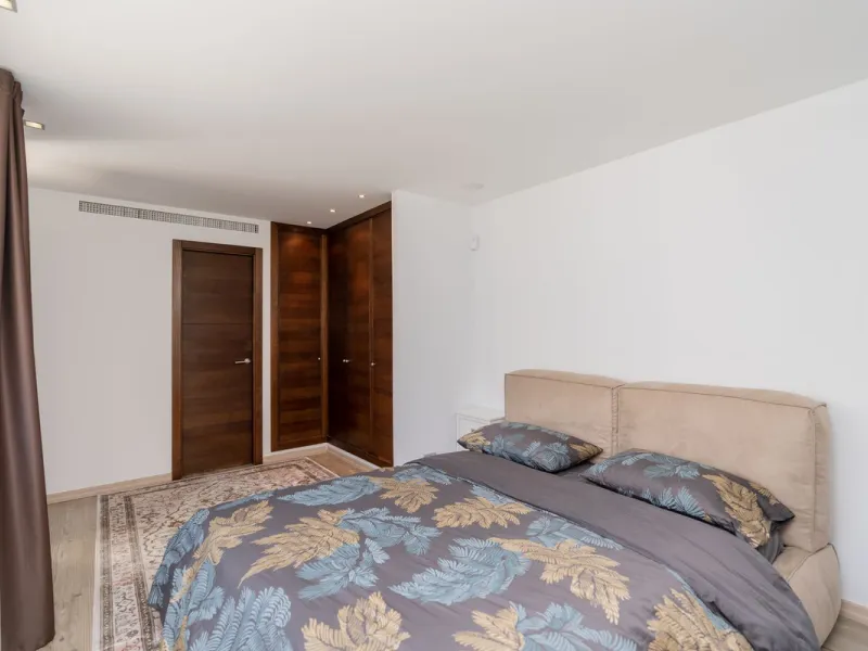 VILLA NEXT TO THE BEACH WITH HEATED POOL