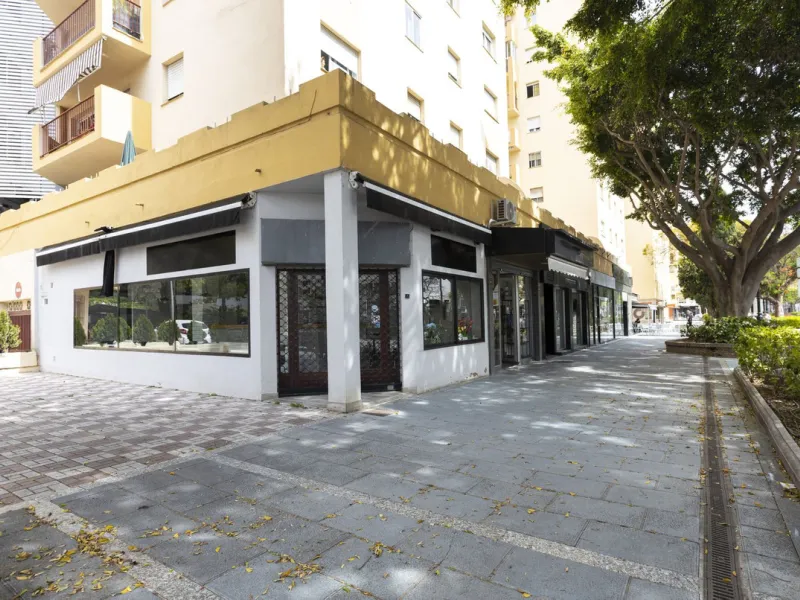 This commercial property is a gem in the heart of Marbella's bustling city center. Boasting two spacious floors, it offers ample room for both storage and office space, making it a prime location for a variety of businesses. The property's standout featur