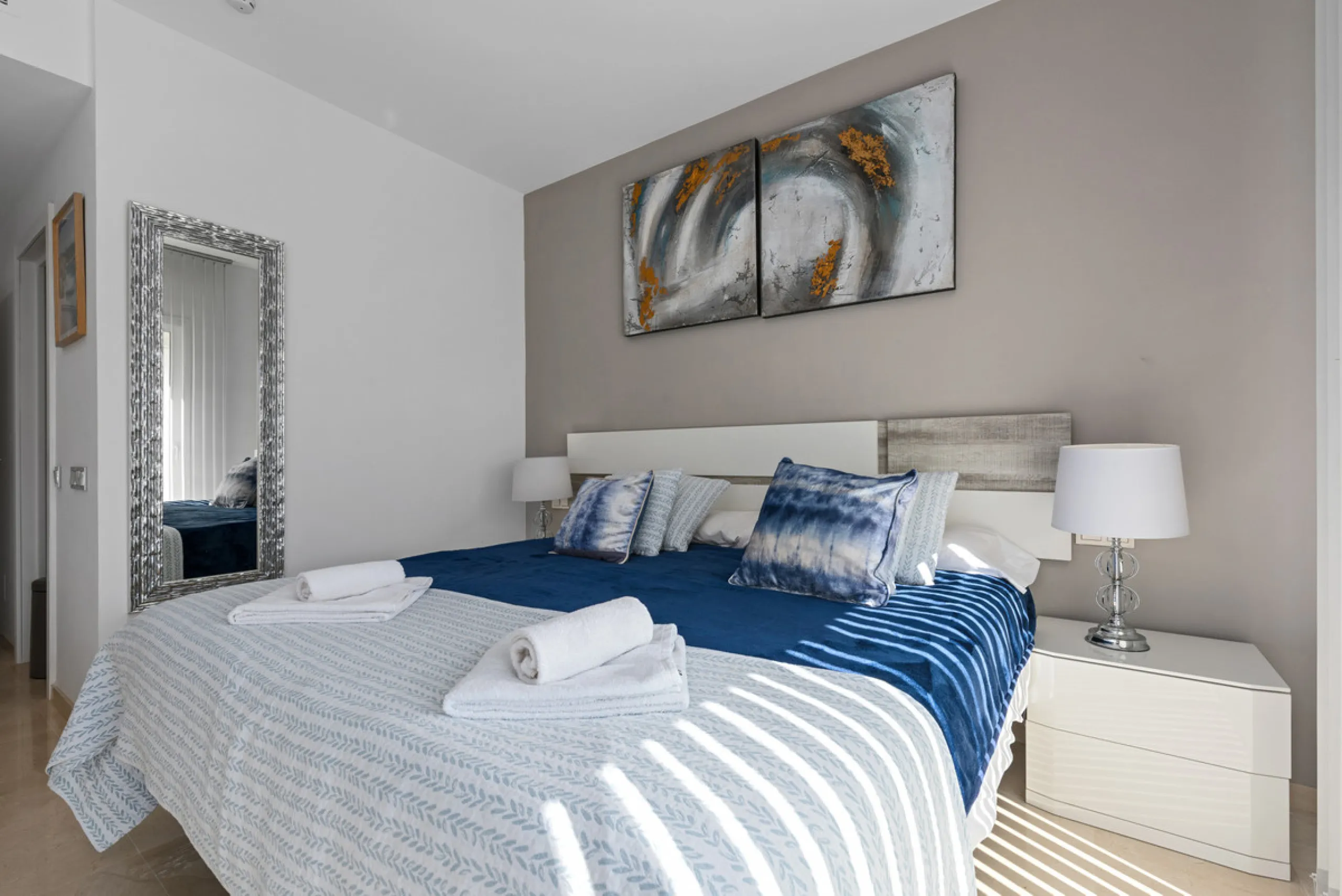Located within one of the most sought-after developments on the Costa del Sol, this stylish ground floor apartment offers an exceptional living environment, combining comfort, nature, and a true resort lifestyle.