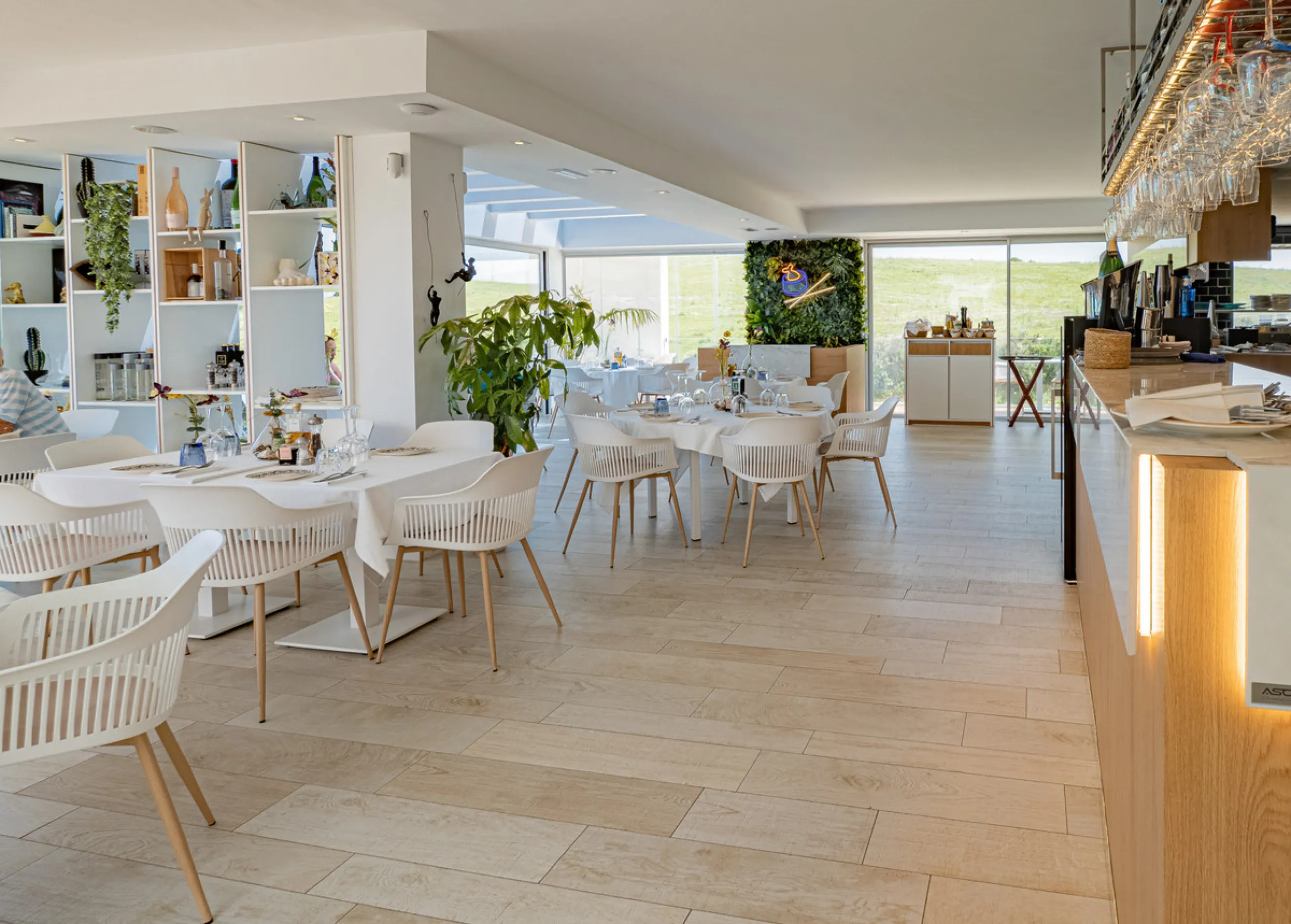 Located within one of the most sought-after developments on the Costa del Sol, this stylish ground floor apartment offers an exceptional living environment, combining comfort, nature, and a true resort lifestyle.