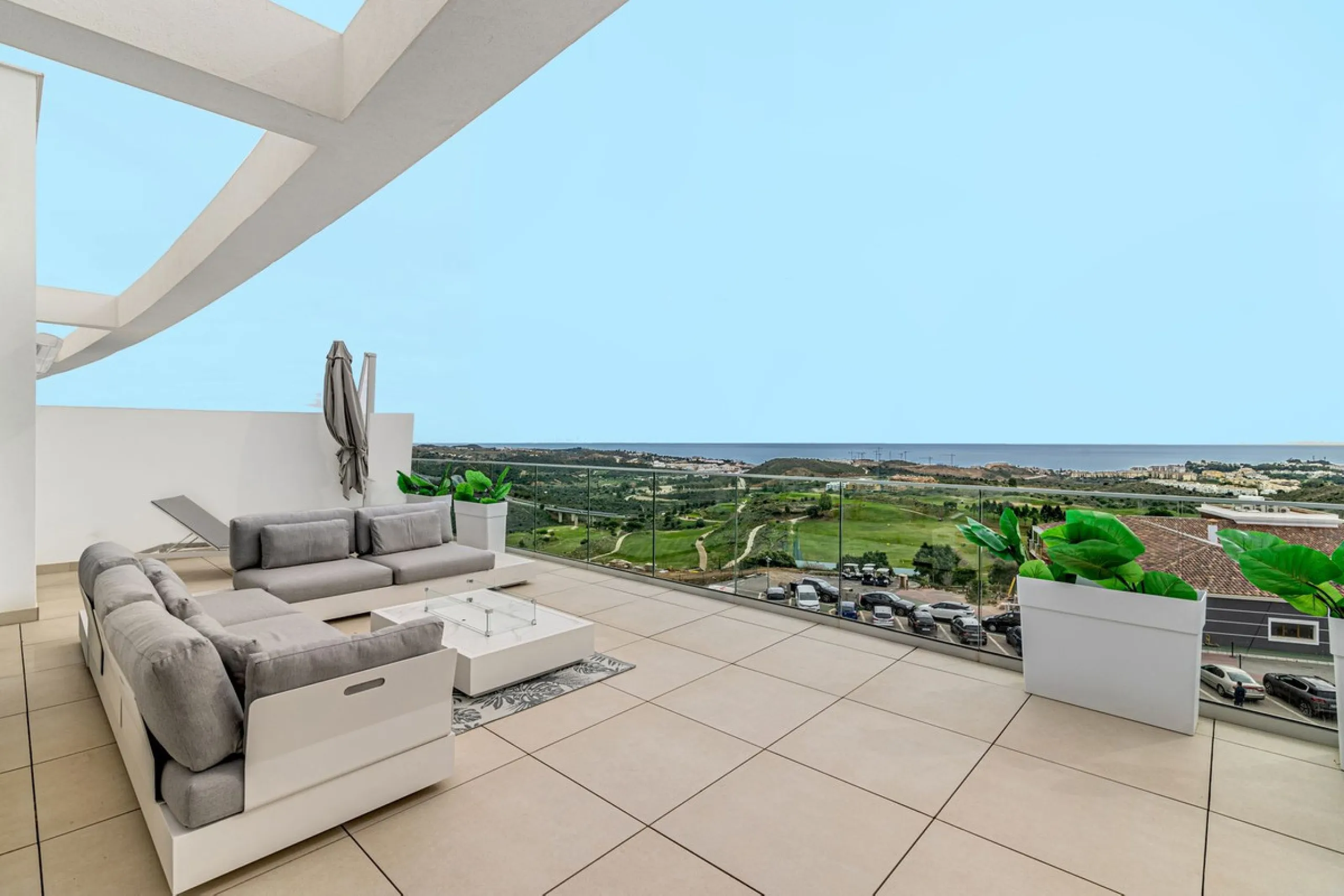 Apartment - Penthouse в продаже в Mijas, Málaga. В доме 2 спален и 3 ванных комнат. Площадь дома 107 м²