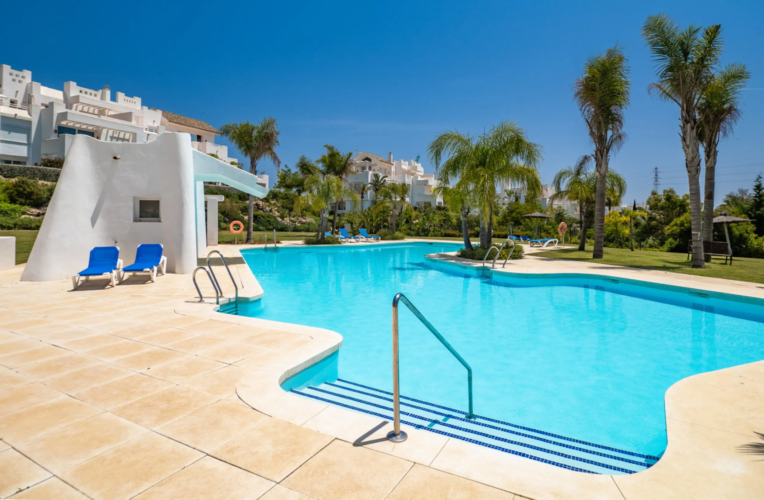 Located within one of the most sought-after developments on the Costa del Sol, this stylish ground floor apartment offers an exceptional living environment, combining comfort, nature, and a true resort lifestyle.