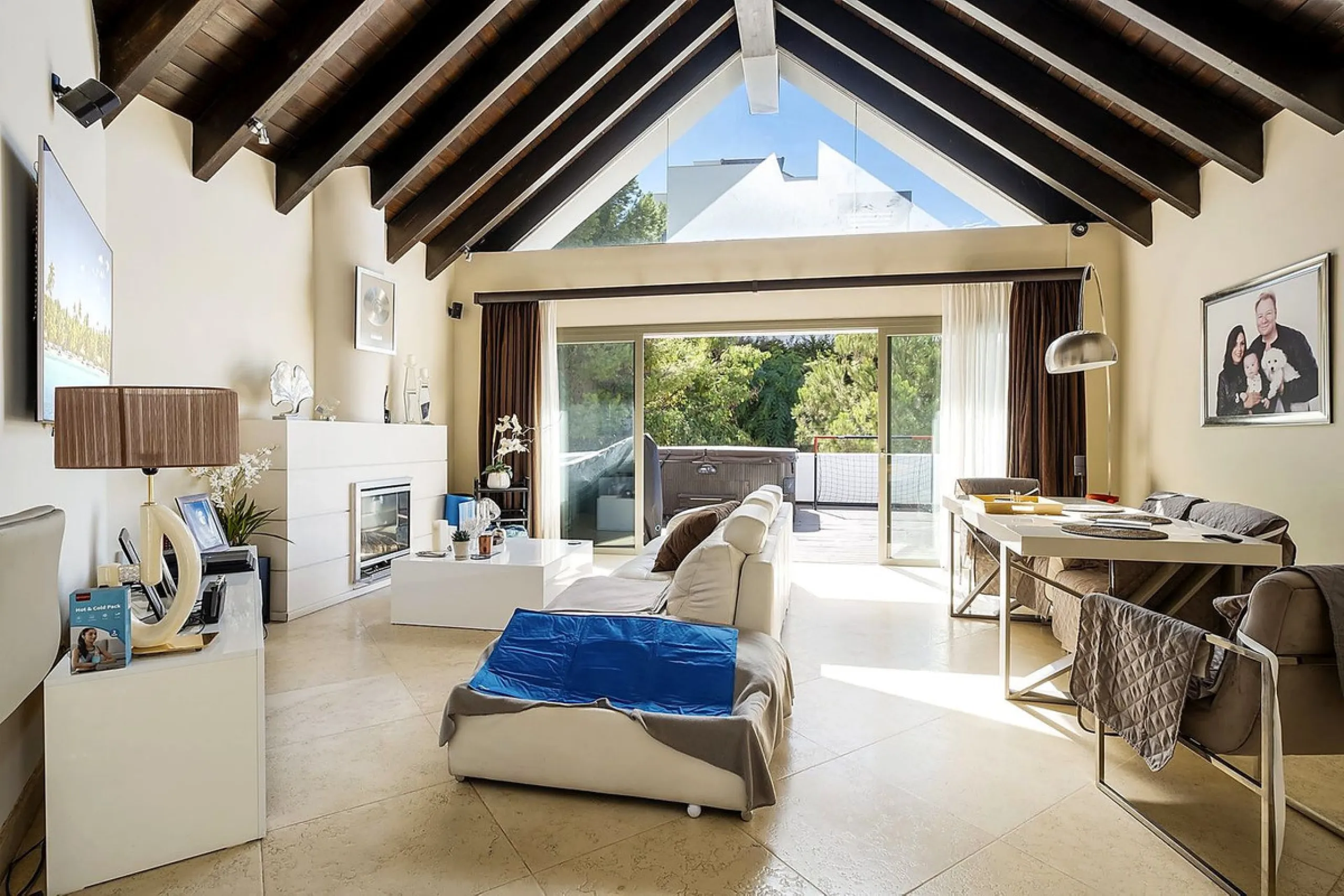 Stunning penthouse in Tee5, Los Flamingos, with breathtaking panoramic  views.