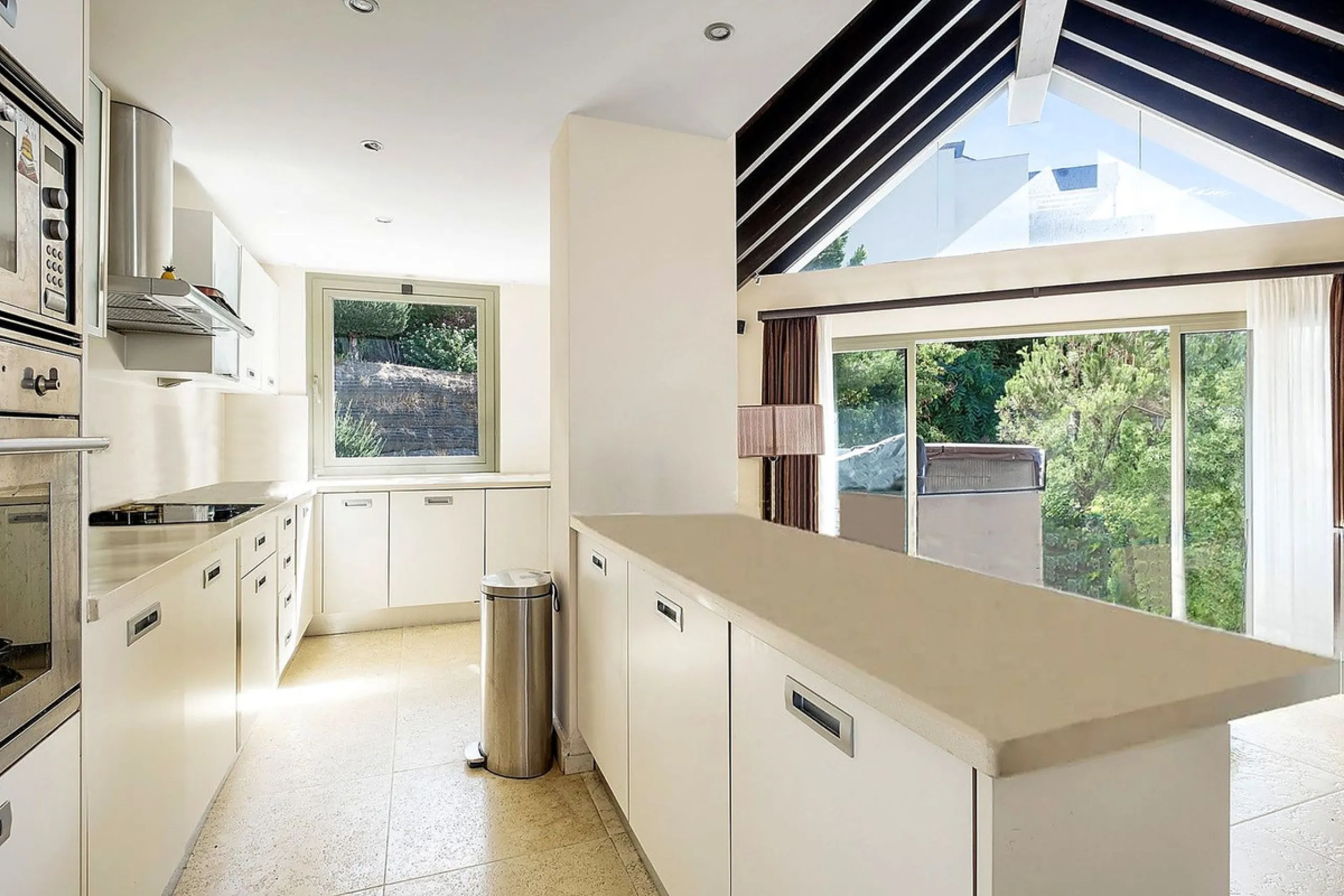 Stunning penthouse in Tee5, Los Flamingos, with breathtaking panoramic  views.