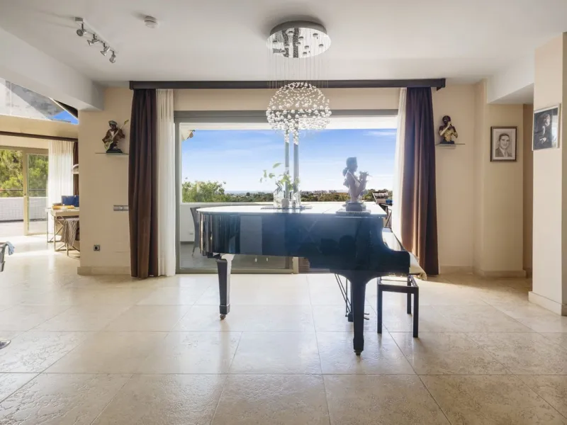 Stunning penthouse in Tee5, Los Flamingos, with breathtaking panoramic  views.