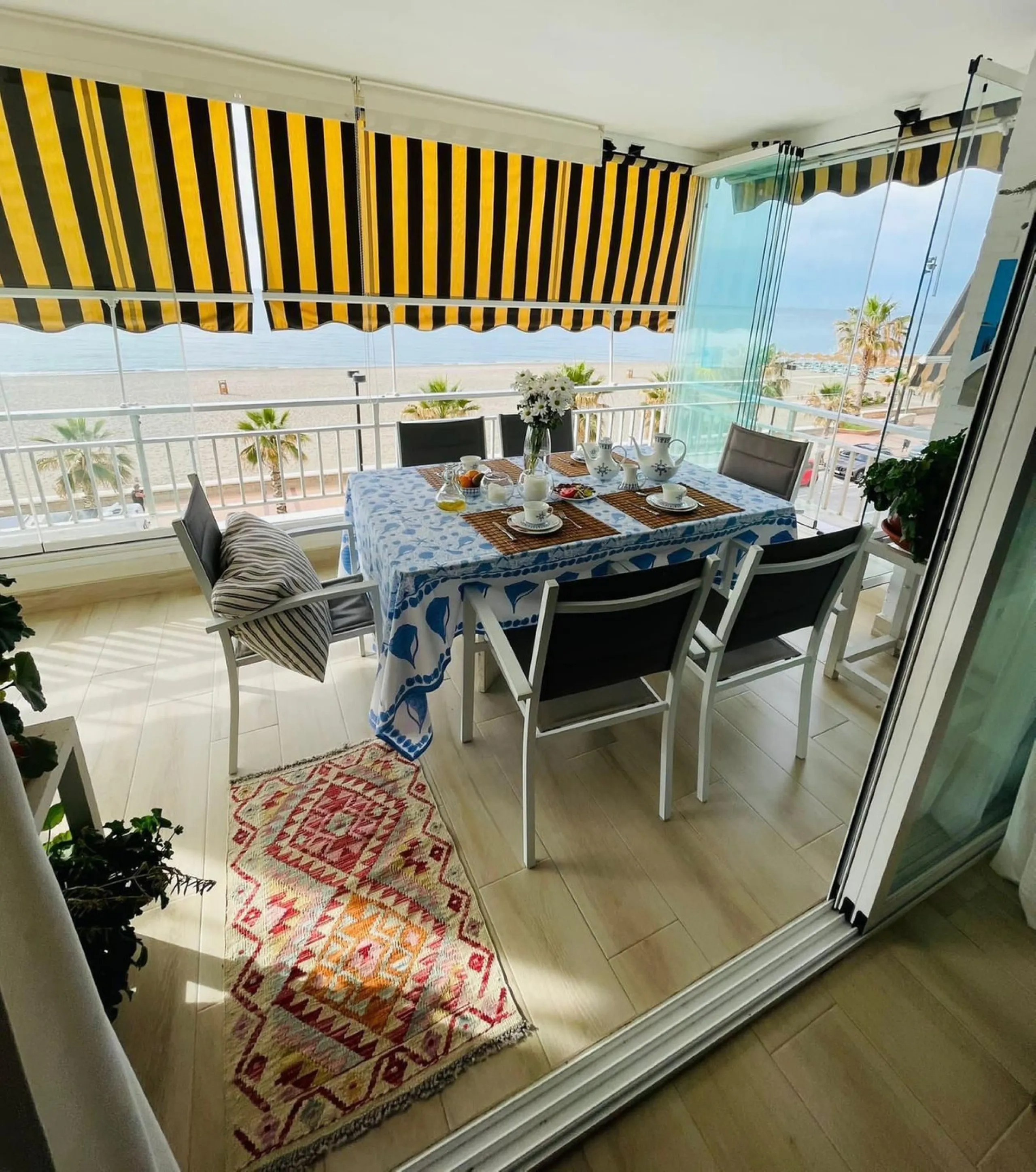 Apartment - Middle Floor Apartment в продаже в Fuengirola, Málaga. В доме 2 спален и 1 ванных комнат. Площадь дома 82 м²