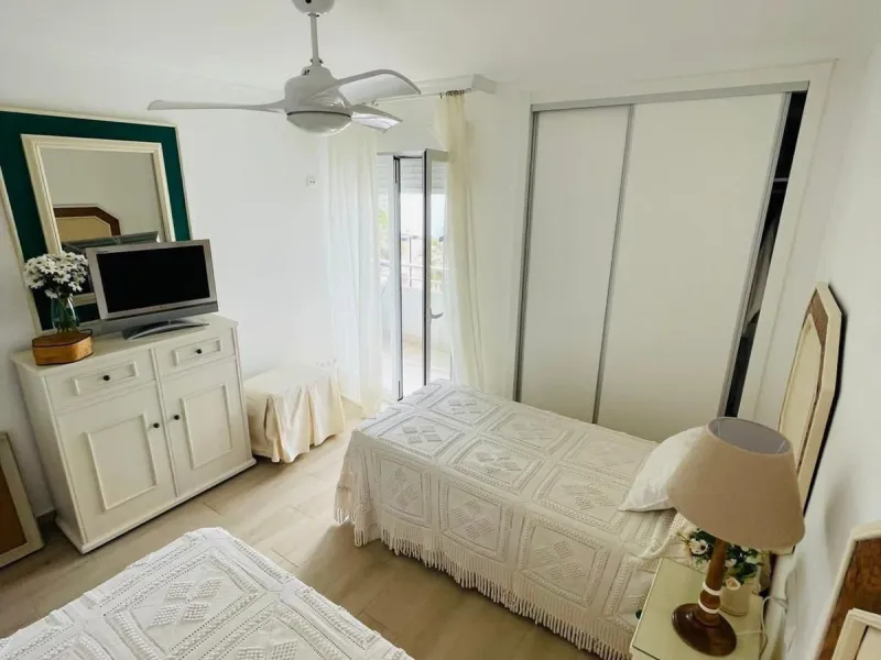 Apartment - Middle Floor Apartment в продаже в Fuengirola, Málaga. В доме 2 спален и 1 ванных комнат. Площадь дома 82 м²