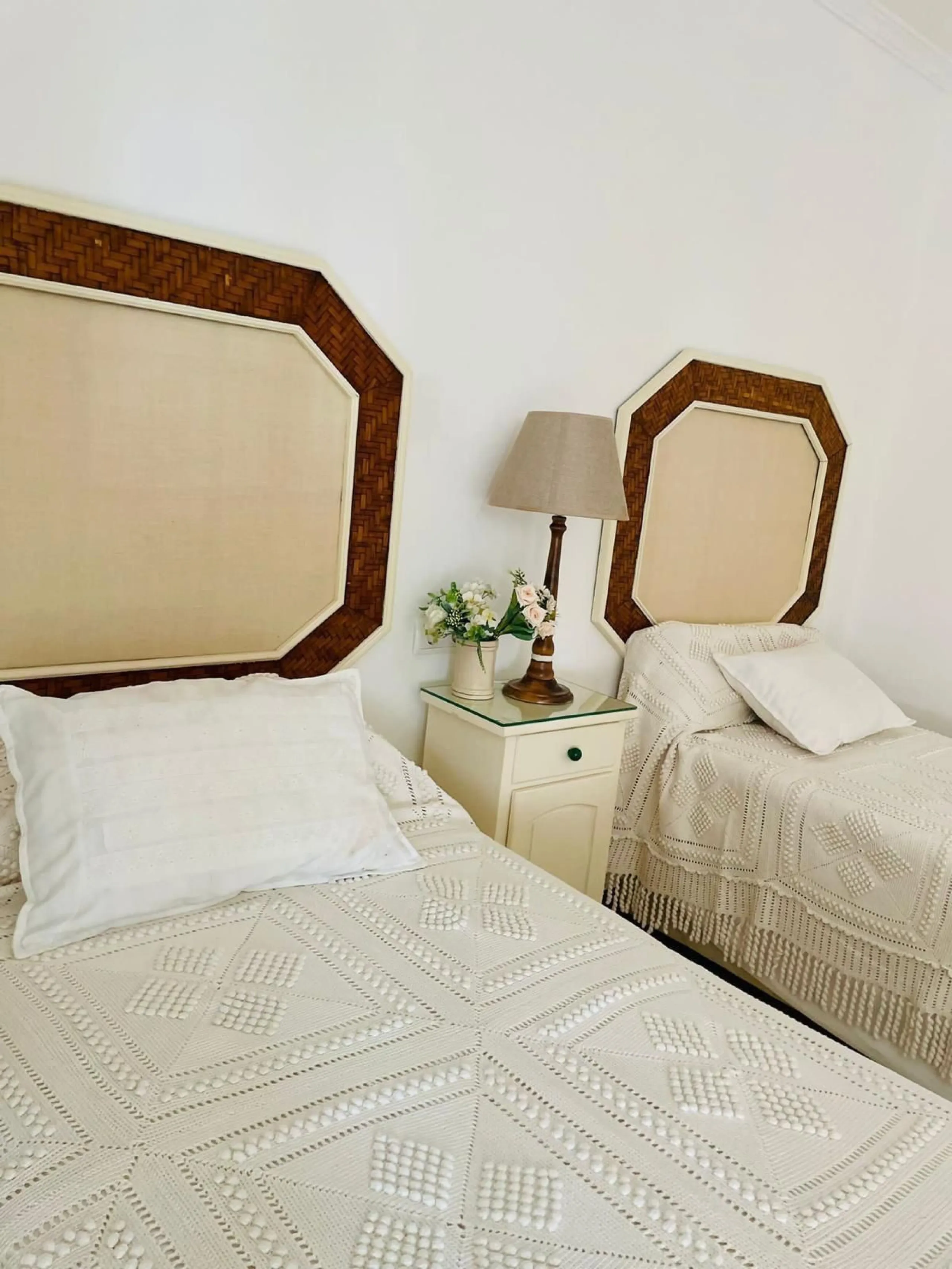 Apartment - Middle Floor Apartment в продаже в Fuengirola, Málaga. В доме 2 спален и 1 ванных комнат. Площадь дома 82 м²