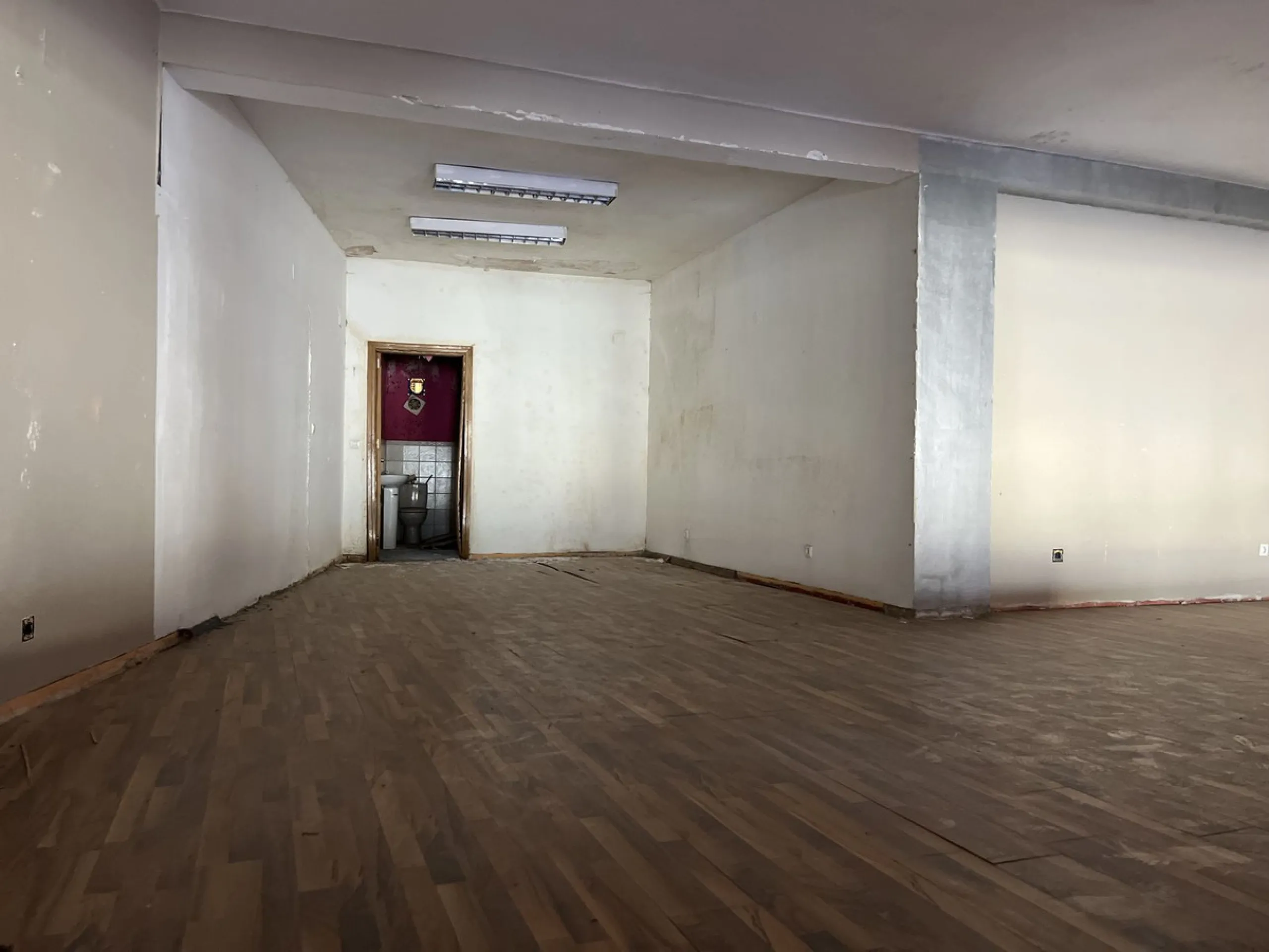 *** Investment Opportunity!!! *** Building to Renovate in Avda Reyes Católicos, Alhaurín de la Torre, Málaga *** Feasibility Study Completed *** Residential Use *** Possibility of Building a Multi-Family Building with 9 Homes with Underground Parking, Sto