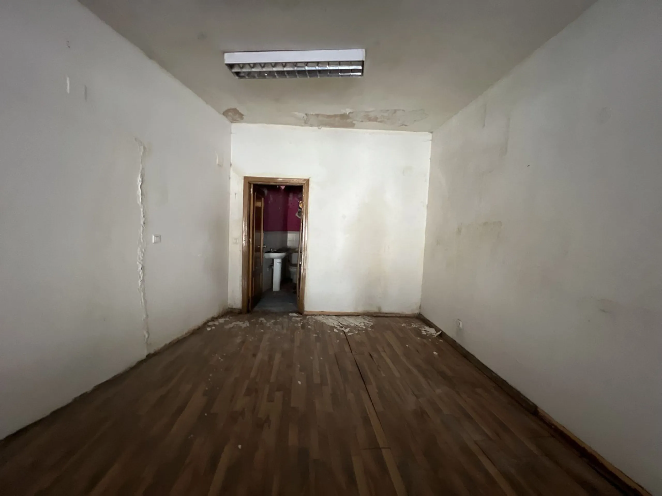 *** Investment Opportunity!!! *** Building to Renovate in Avda Reyes Católicos, Alhaurín de la Torre, Málaga *** Feasibility Study Completed *** Residential Use *** Possibility of Building a Multi-Family Building with 9 Homes with Underground Parking, Sto