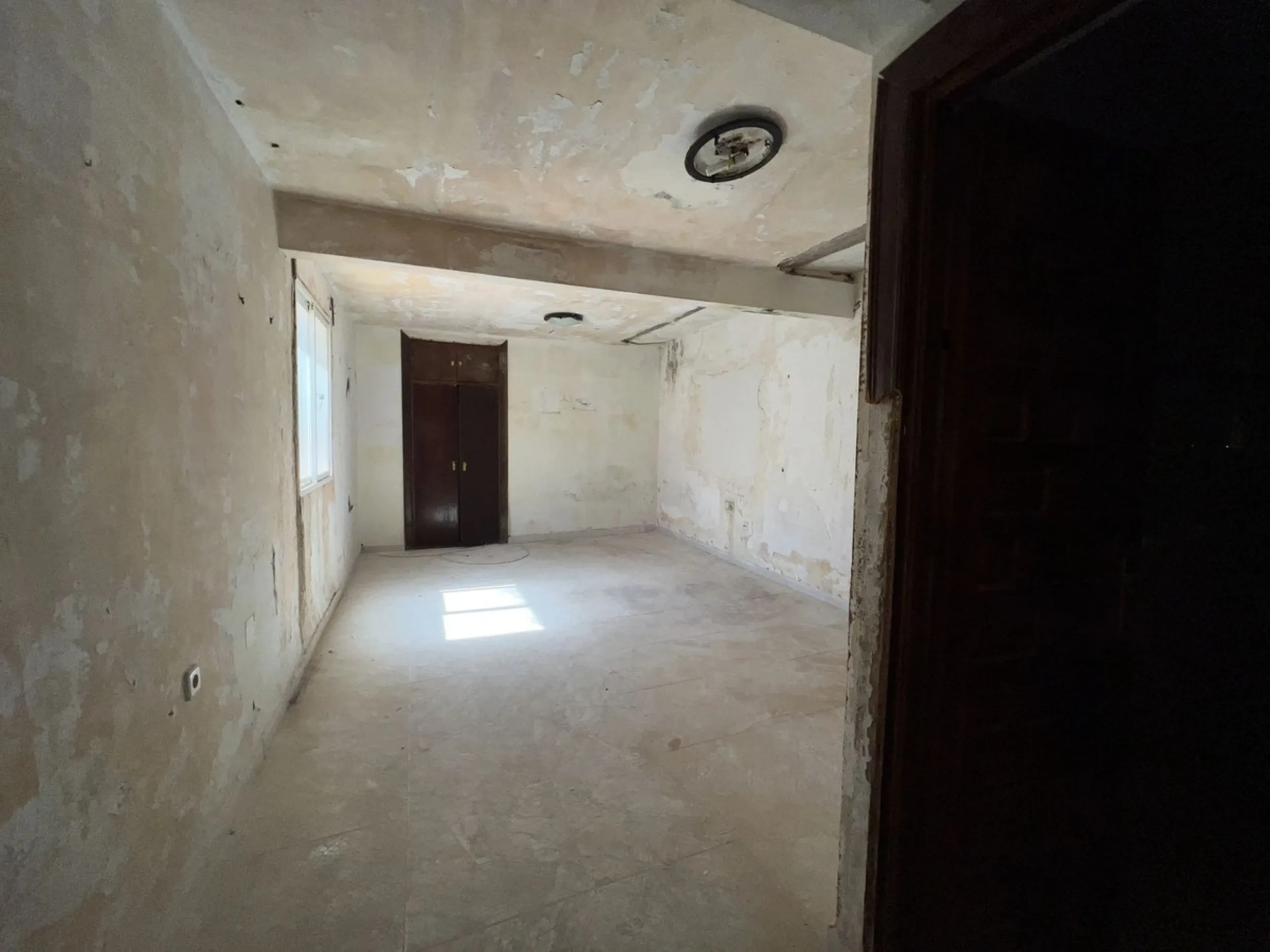 *** Investment Opportunity!!! *** Building to Renovate in Avda Reyes Católicos, Alhaurín de la Torre, Málaga *** Feasibility Study Completed *** Residential Use *** Possibility of Building a Multi-Family Building with 9 Homes with Underground Parking, Sto