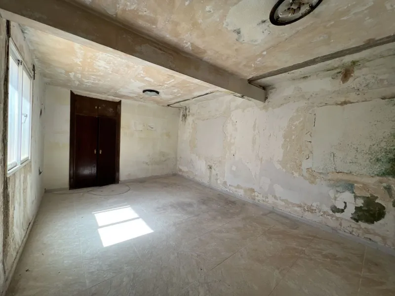 *** Investment Opportunity!!! *** Building to Renovate in Avda Reyes Católicos, Alhaurín de la Torre, Málaga *** Feasibility Study Completed *** Residential Use *** Possibility of Building a Multi-Family Building with 9 Homes with Underground Parking, Sto