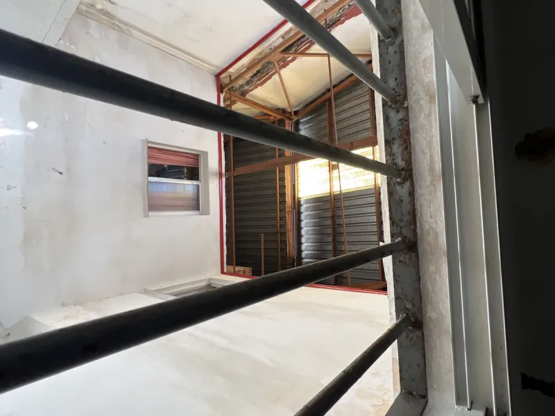*** Investment Opportunity!!! *** Building to Renovate in Avda Reyes Católicos, Alhaurín de la Torre, Málaga *** Feasibility Study Completed *** Residential Use *** Possibility of Building a Multi-Family Building with 9 Homes with Underground Parking, Sto