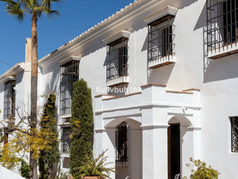 This beautiful and spacious property is located in a tranquil setting, perfect for those seeking a peaceful and relaxing environment, in between the villages of Torrox and Frigiliana, just 25 minutes away from the beach.