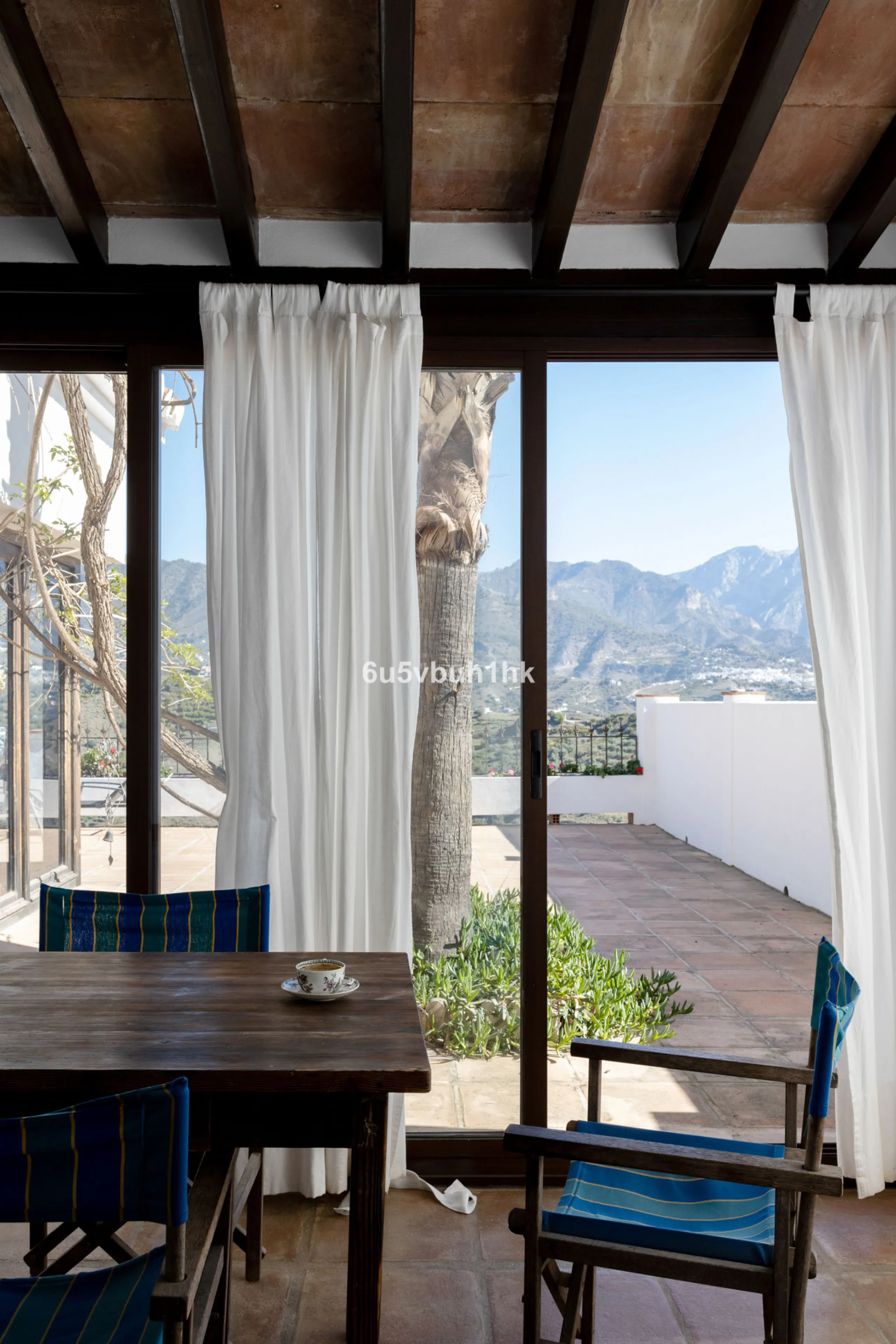 This beautiful and spacious property is located in a tranquil setting, perfect for those seeking a peaceful and relaxing environment, in between the villages of Torrox and Frigiliana, just 25 minutes away from the beach.