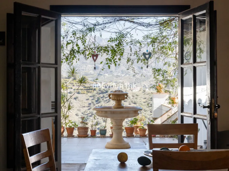 This beautiful and spacious property is located in a tranquil setting, perfect for those seeking a peaceful and relaxing environment, in between the villages of Torrox and Frigiliana, just 25 minutes away from the beach.