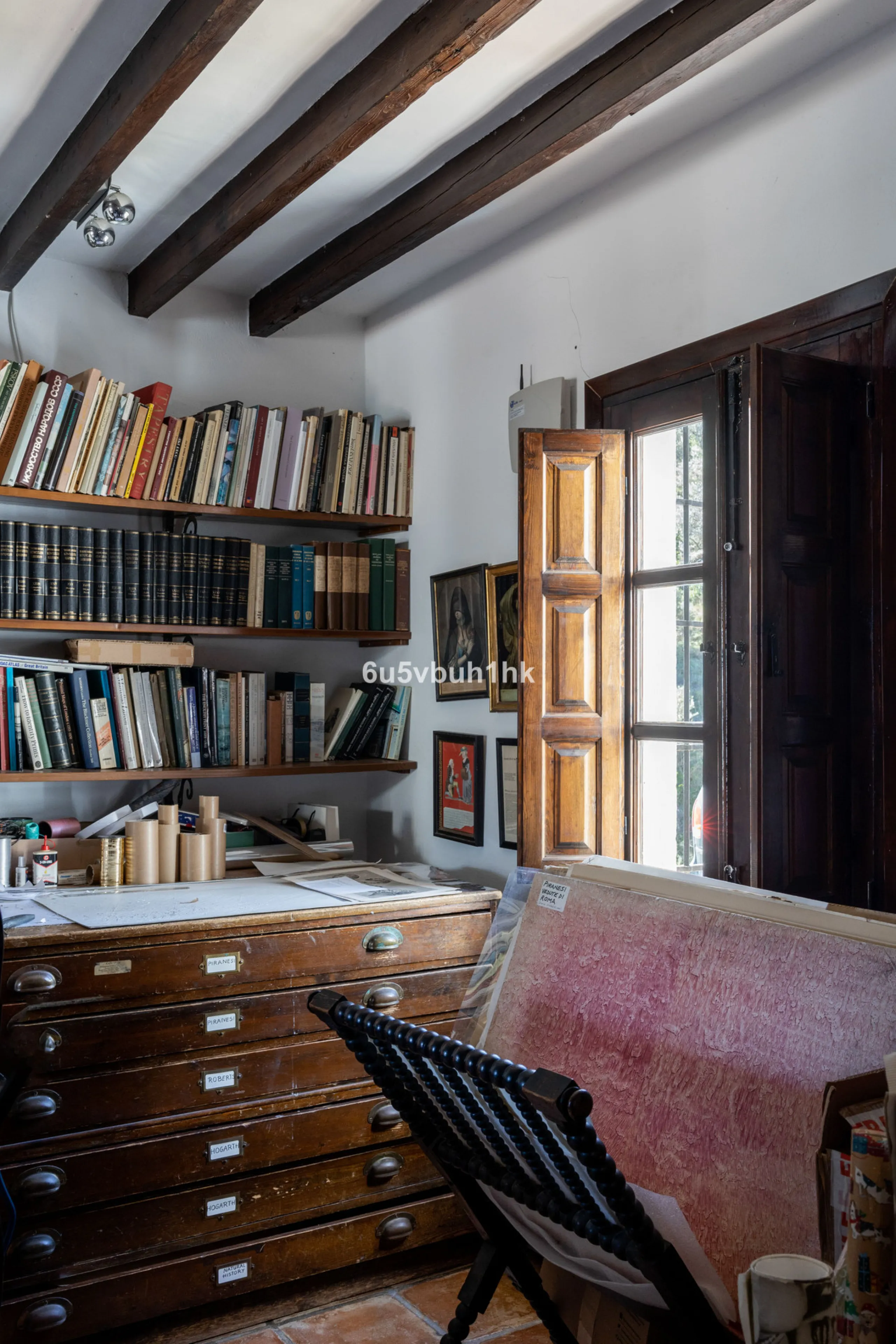 This beautiful and spacious property is located in a tranquil setting, perfect for those seeking a peaceful and relaxing environment, in between the villages of Torrox and Frigiliana, just 25 minutes away from the beach.