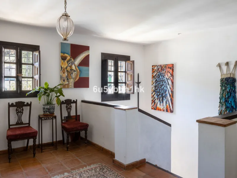 This beautiful and spacious property is located in a tranquil setting, perfect for those seeking a peaceful and relaxing environment, in between the villages of Torrox and Frigiliana, just 25 minutes away from the beach.