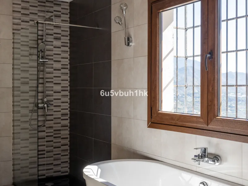 This beautiful and spacious property is located in a tranquil setting, perfect for those seeking a peaceful and relaxing environment, in between the villages of Torrox and Frigiliana, just 25 minutes away from the beach.