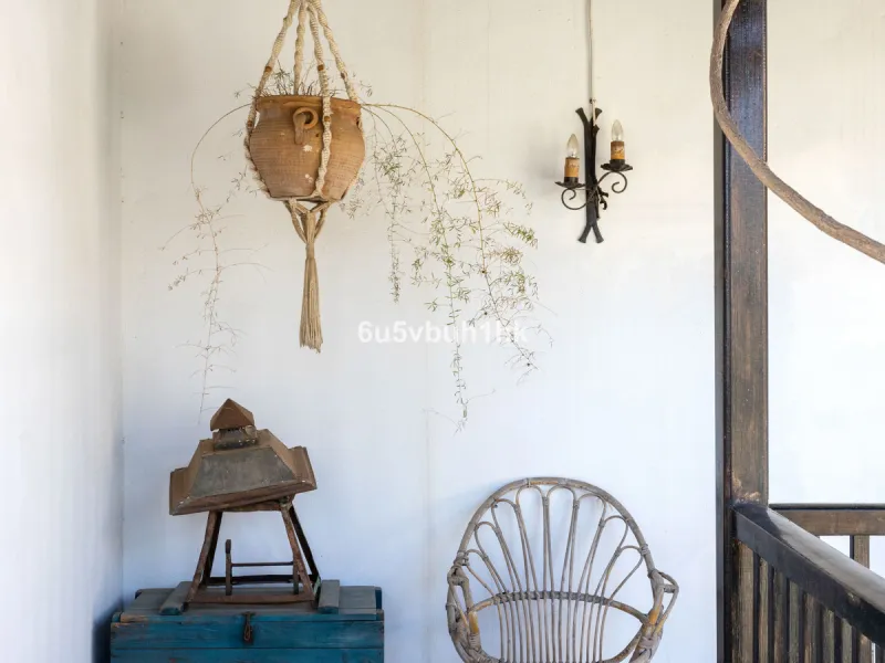 This beautiful and spacious property is located in a tranquil setting, perfect for those seeking a peaceful and relaxing environment, in between the villages of Torrox and Frigiliana, just 25 minutes away from the beach.
