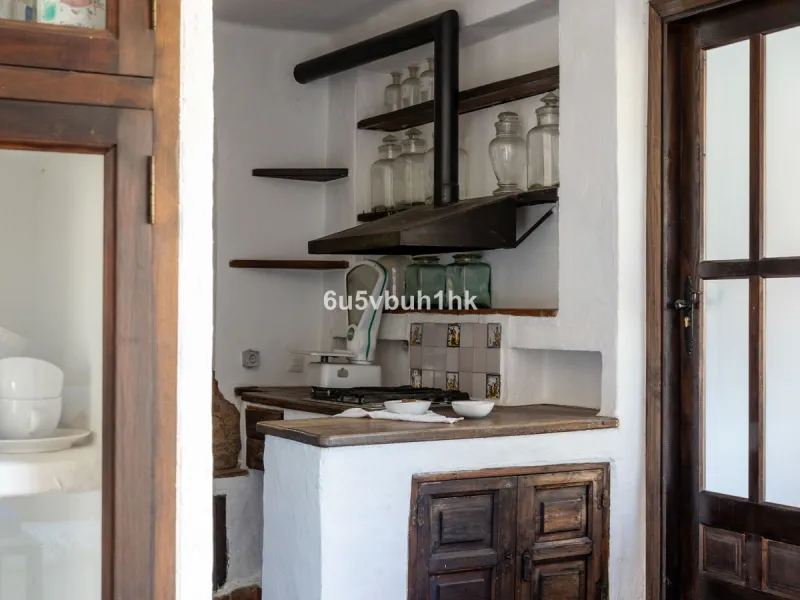 This beautiful and spacious property is located in a tranquil setting, perfect for those seeking a peaceful and relaxing environment, in between the villages of Torrox and Frigiliana, just 25 minutes away from the beach.