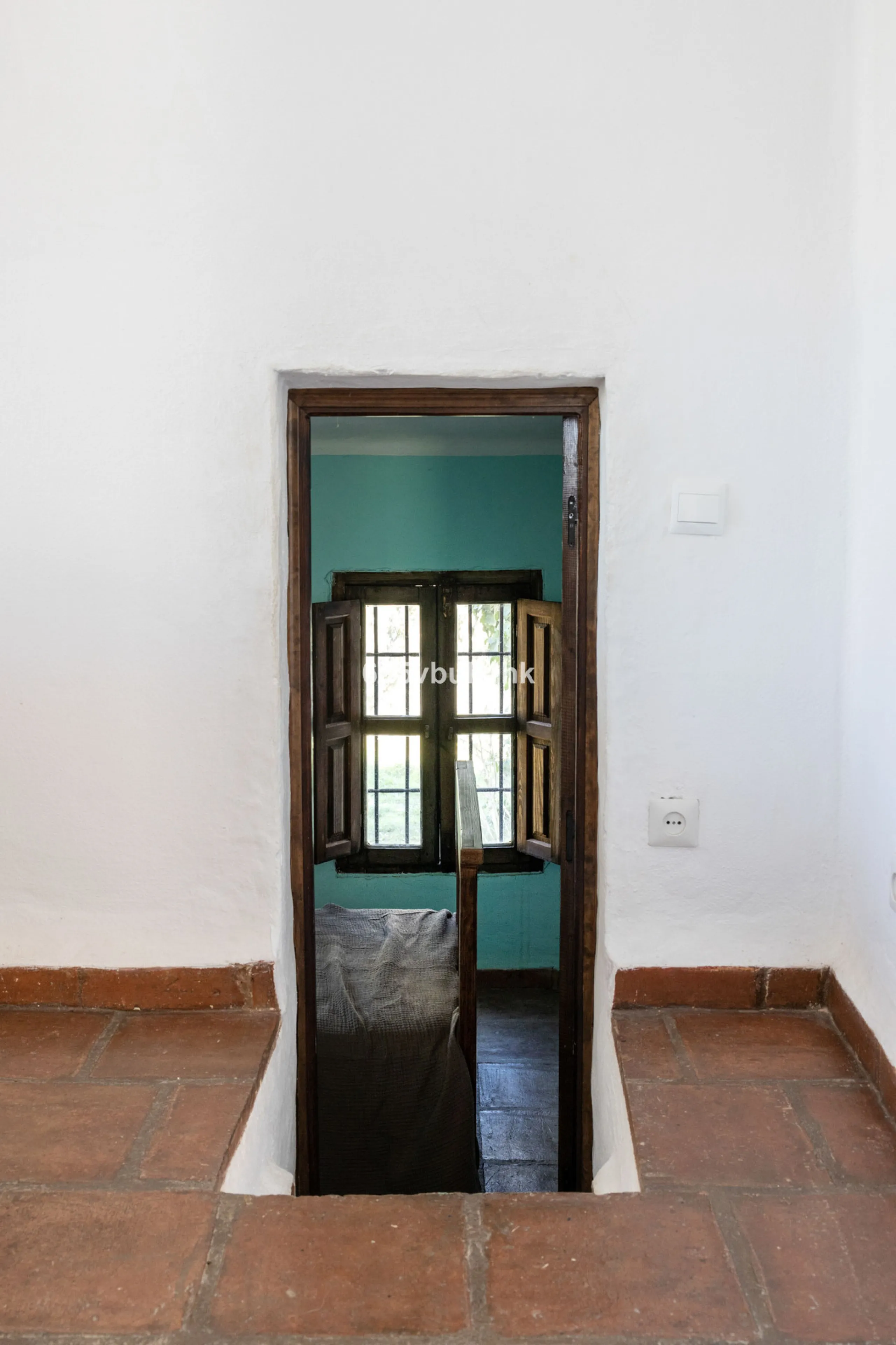 This beautiful and spacious property is located in a tranquil setting, perfect for those seeking a peaceful and relaxing environment, in between the villages of Torrox and Frigiliana, just 25 minutes away from the beach.