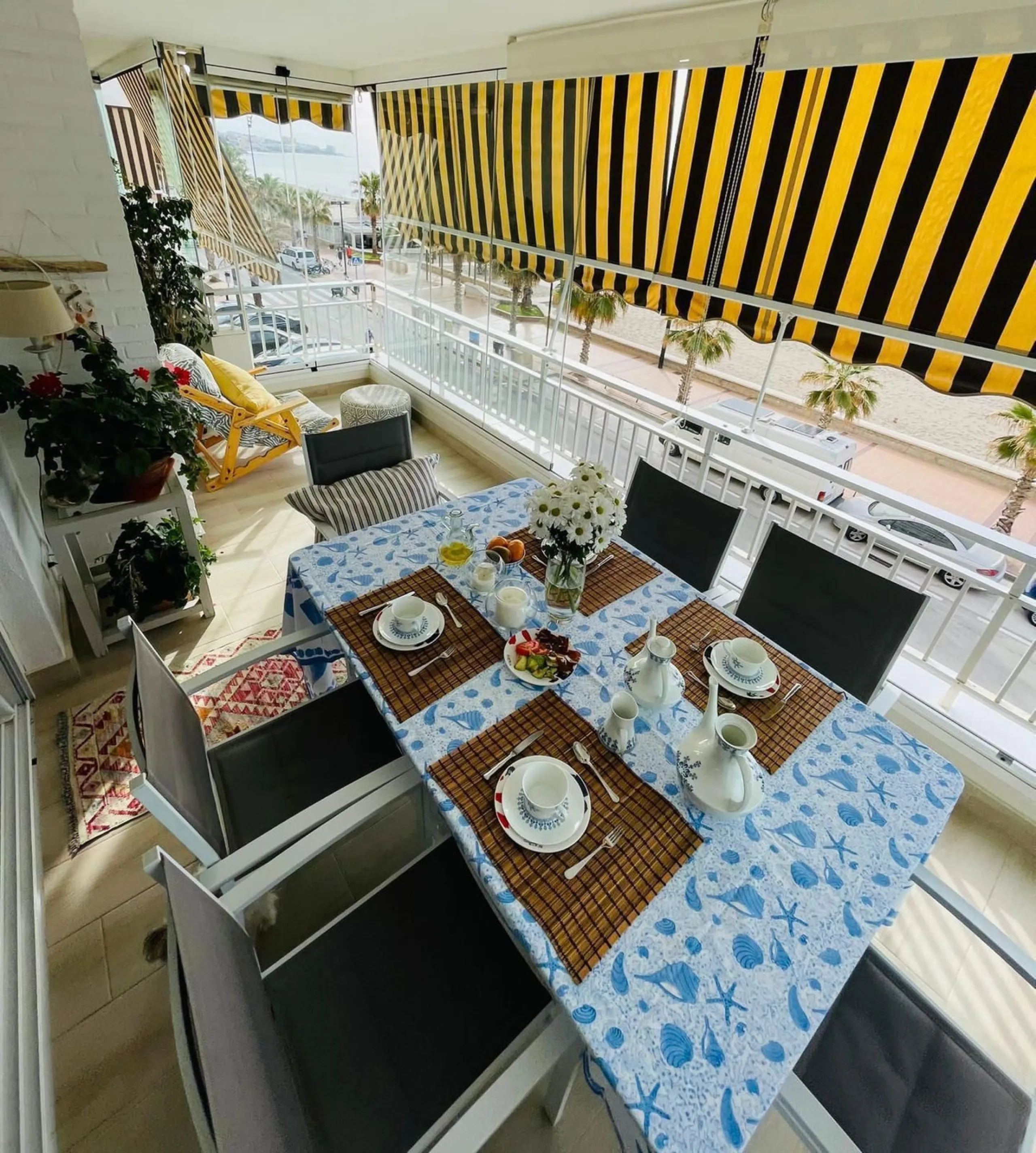 Apartment - Middle Floor Apartment в продаже в Fuengirola, Málaga. В доме 2 спален и 1 ванных комнат. Площадь дома 82 м²