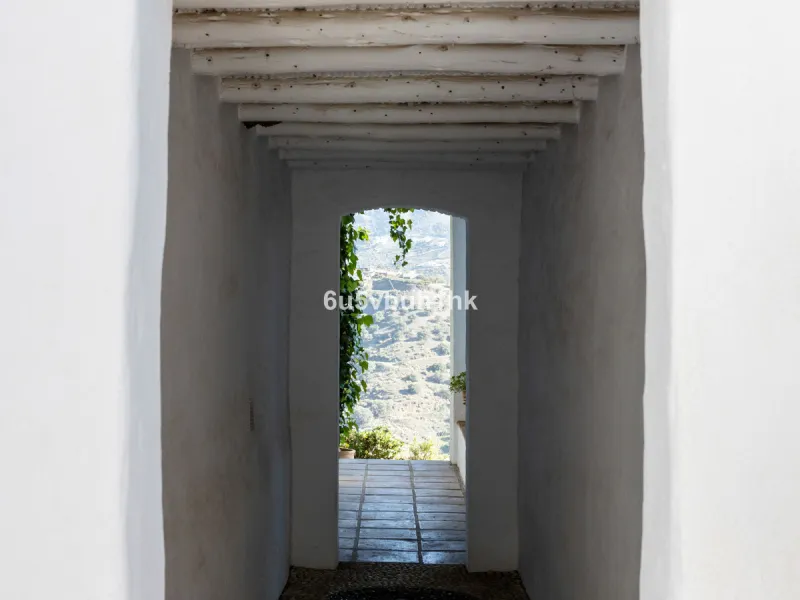This beautiful and spacious property is located in a tranquil setting, perfect for those seeking a peaceful and relaxing environment, in between the villages of Torrox and Frigiliana, just 25 minutes away from the beach.