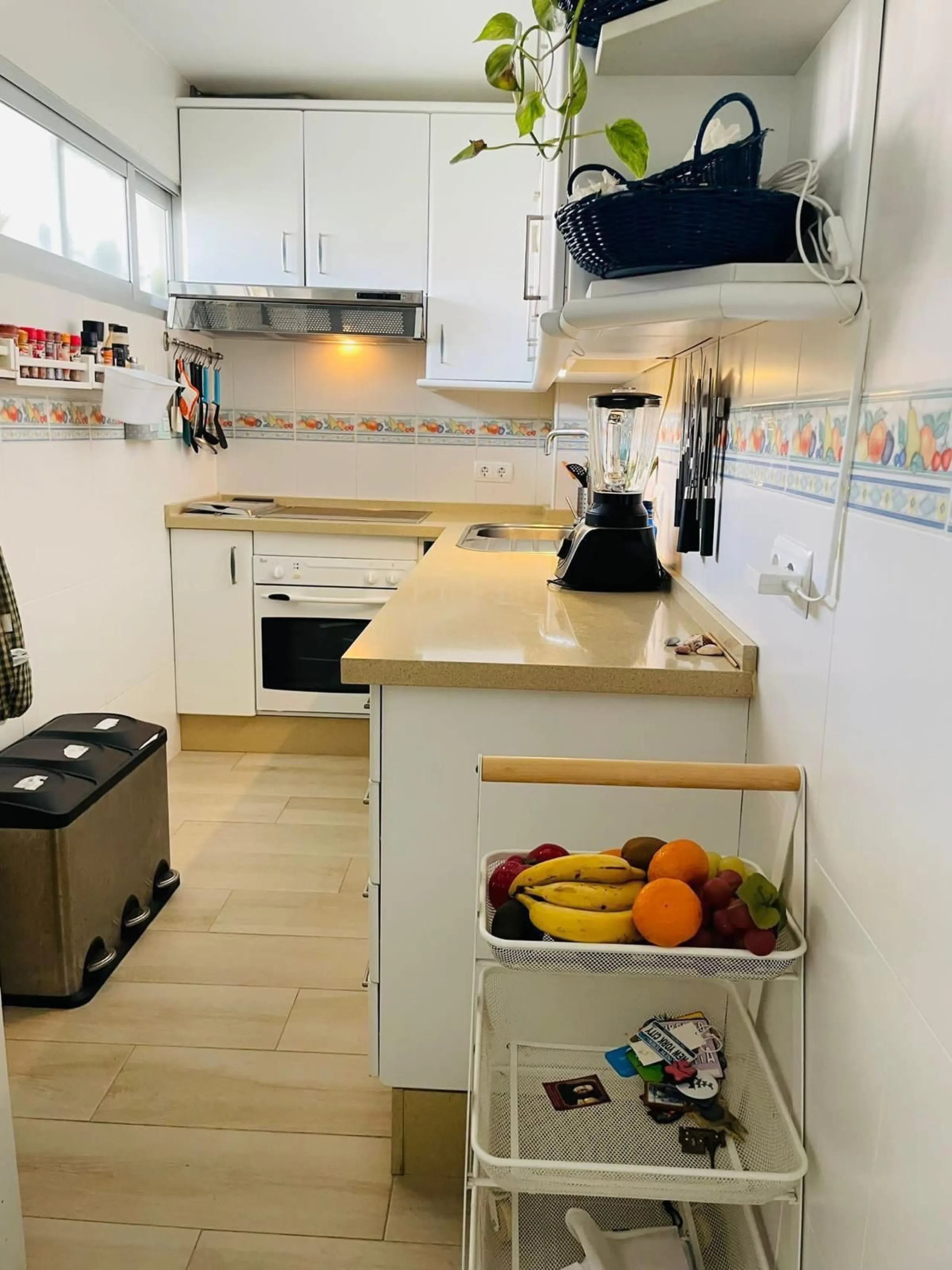 Apartment - Middle Floor Apartment в продаже в Fuengirola, Málaga. В доме 2 спален и 1 ванных комнат. Площадь дома 82 м²
