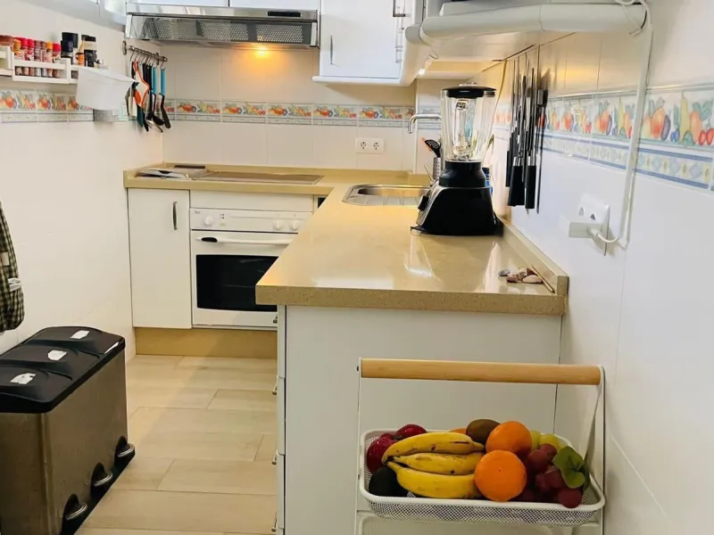 Apartment - Middle Floor Apartment в продаже в Fuengirola, Málaga. В доме 2 спален и 1 ванных комнат. Площадь дома 82 м²