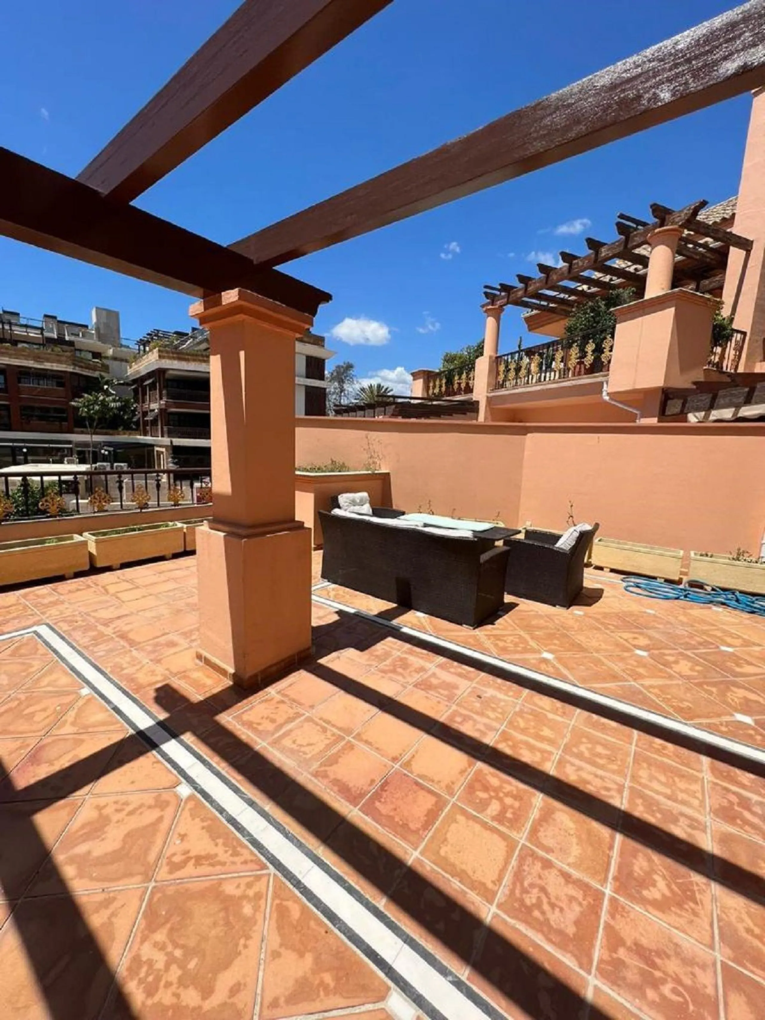 LUXURY FIRSTLINE BEACH APARTMENT IN PUERTO BANUS!