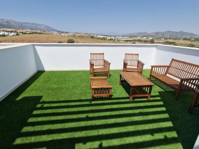 Corner Townhouse of Recent Construction in Alhaurín de la Torre
