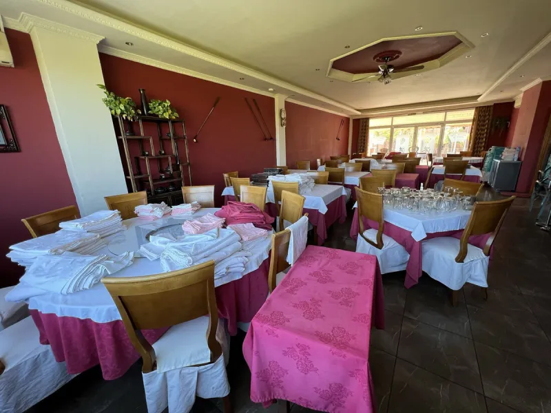 Commercial premises for sale - high visibility location in commercial centre located close to El Paraiso / Benavista / Bel Air / Cancelada.