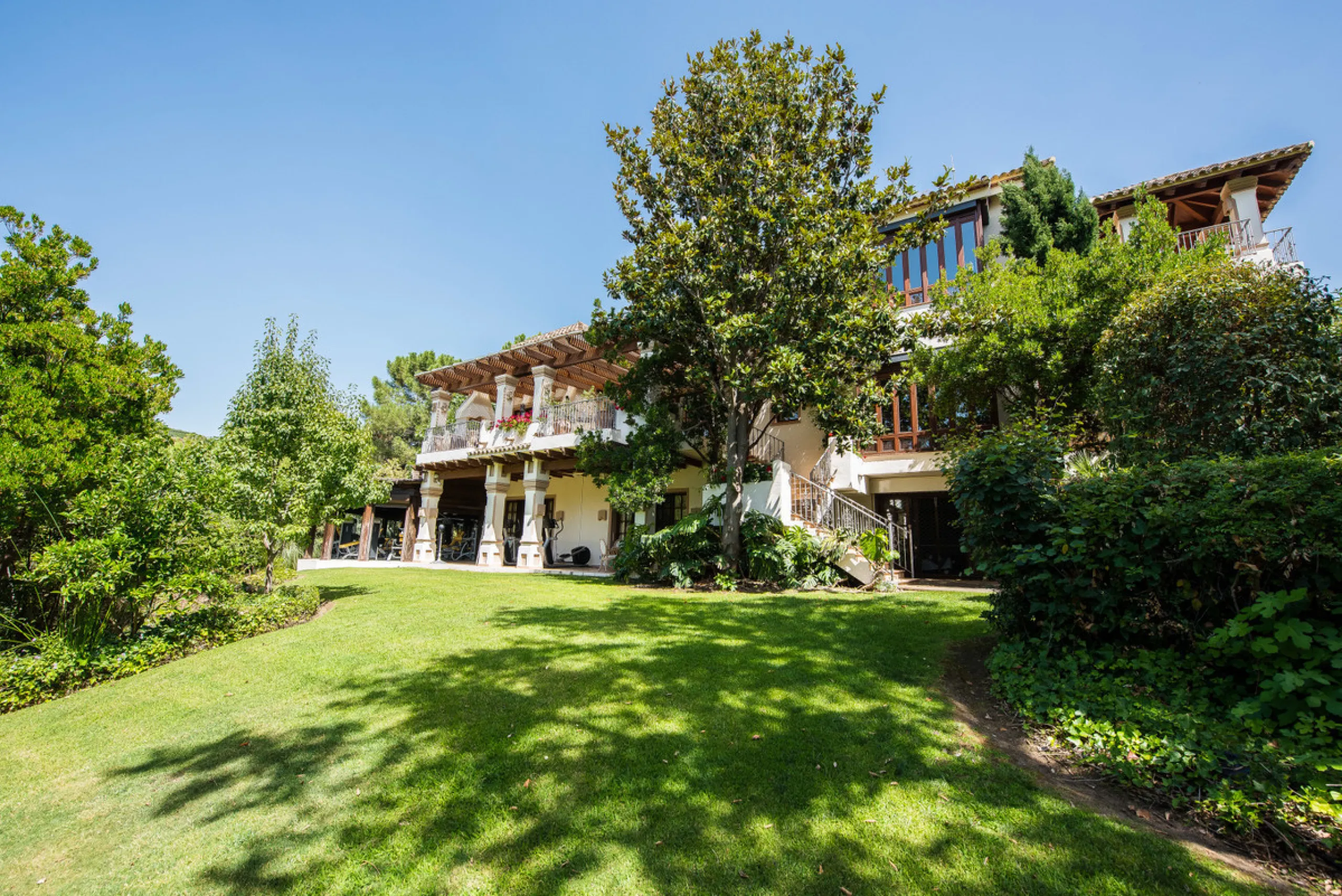 CHARMING AND LUXURIOUS HOLIDAY DOMICILE IN MARBELLA