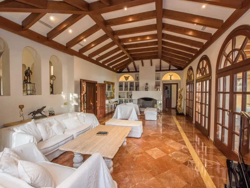 CHARMING AND LUXURIOUS HOLIDAY DOMICILE IN MARBELLA