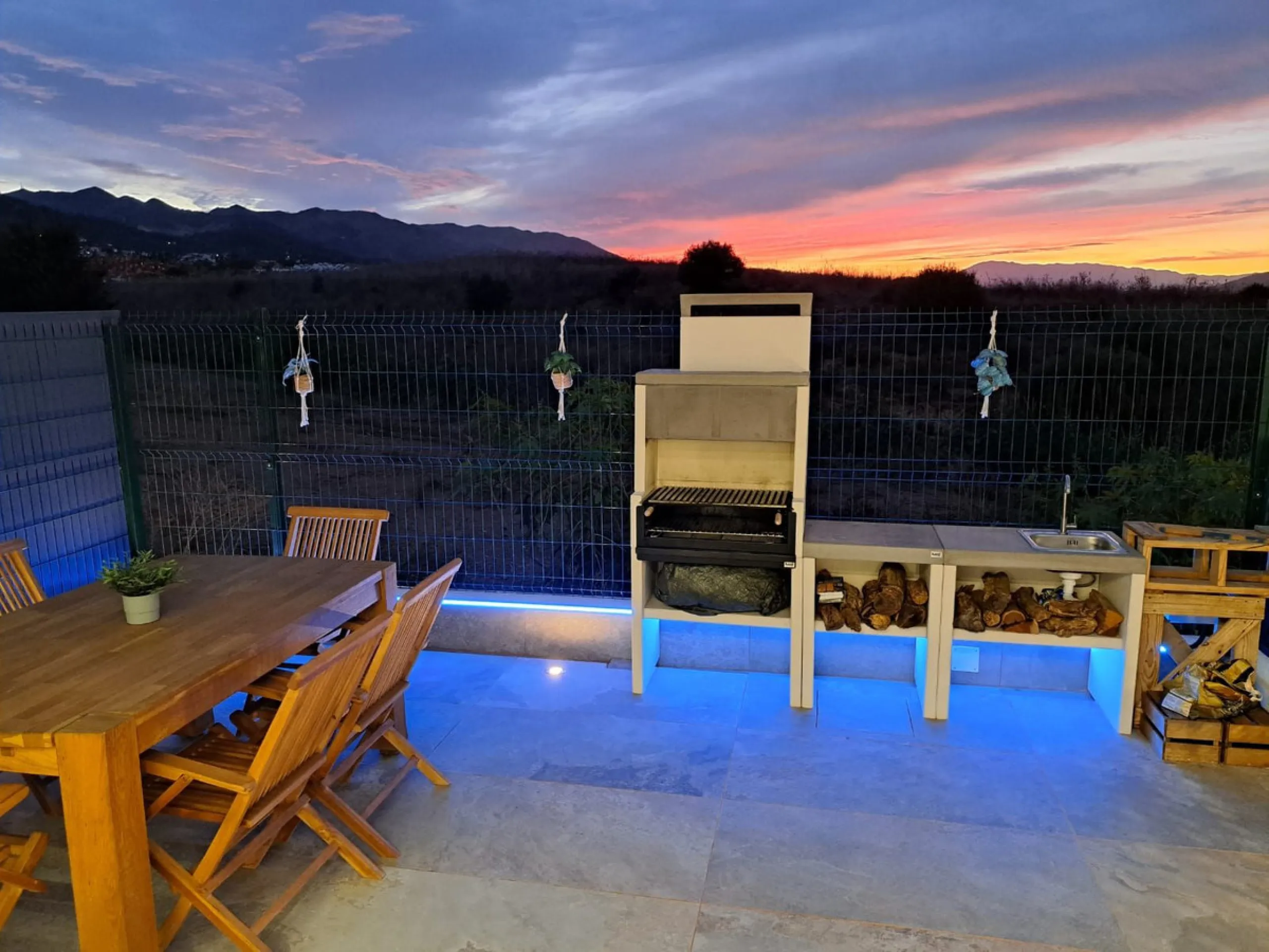 Corner Townhouse of Recent Construction in Alhaurín de la Torre