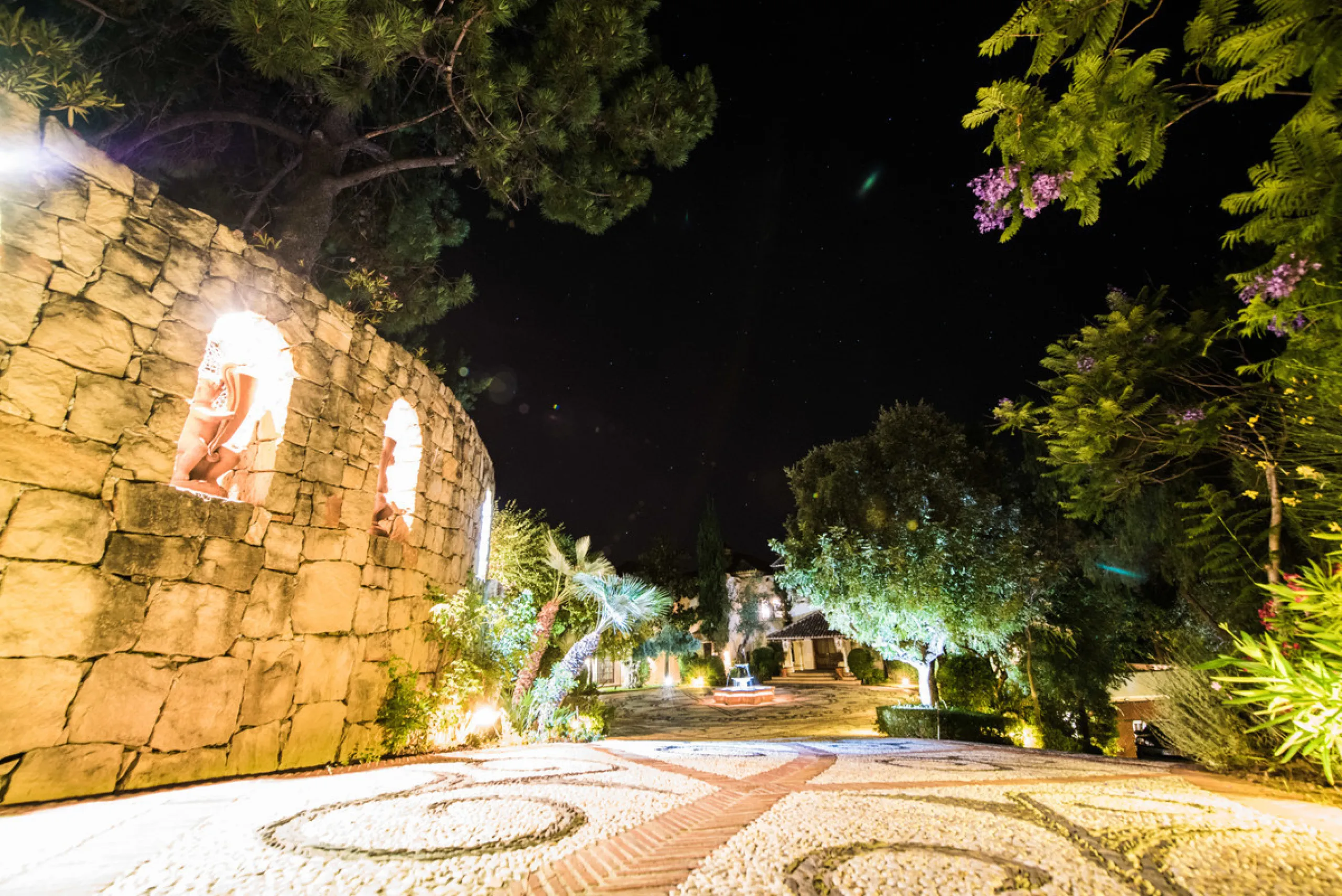 CHARMING AND LUXURIOUS HOLIDAY DOMICILE IN MARBELLA