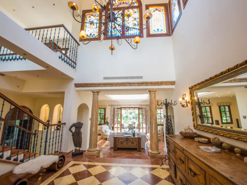 CHARMING AND LUXURIOUS HOLIDAY DOMICILE IN MARBELLA