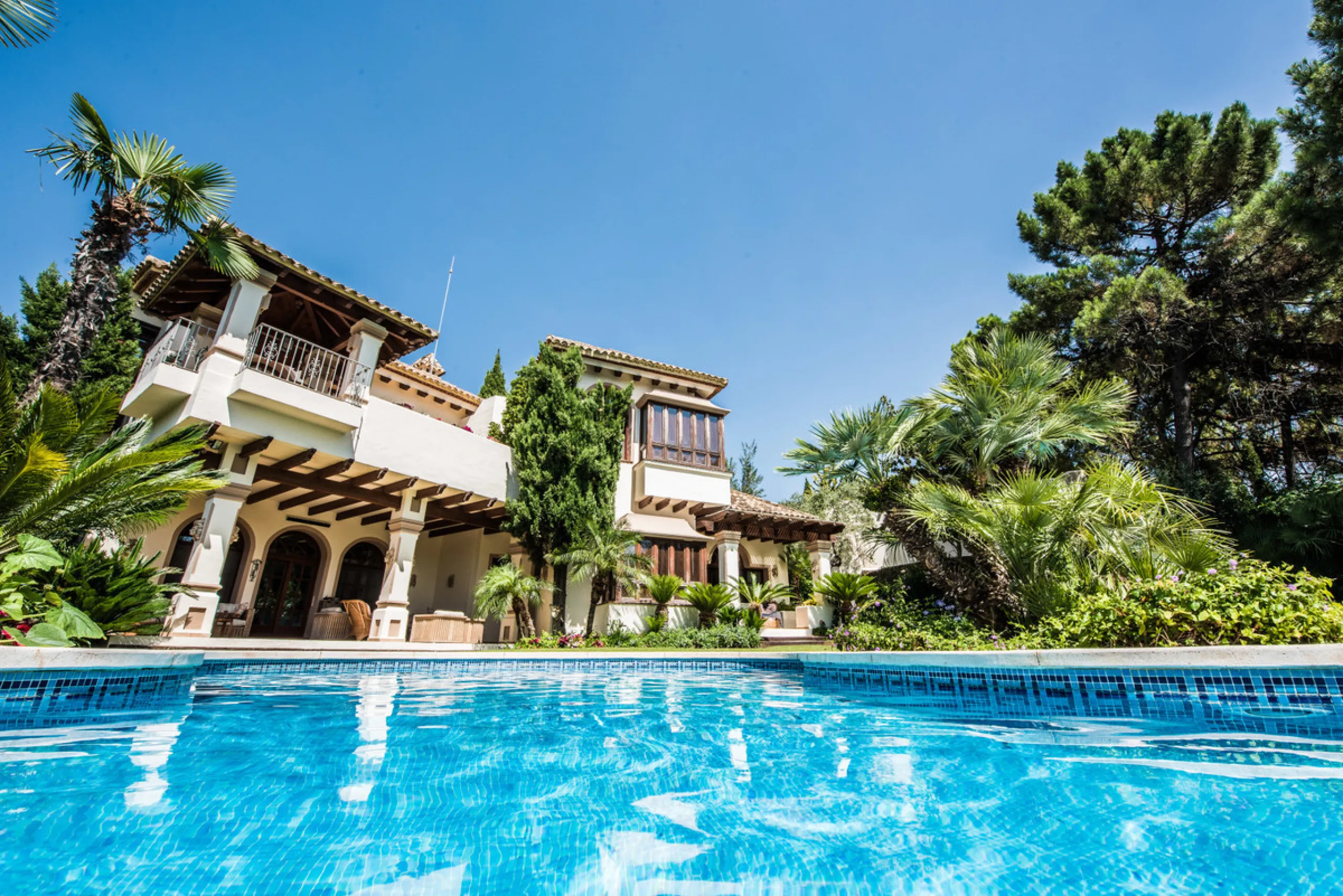 CHARMING AND LUXURIOUS HOLIDAY DOMICILE IN MARBELLA