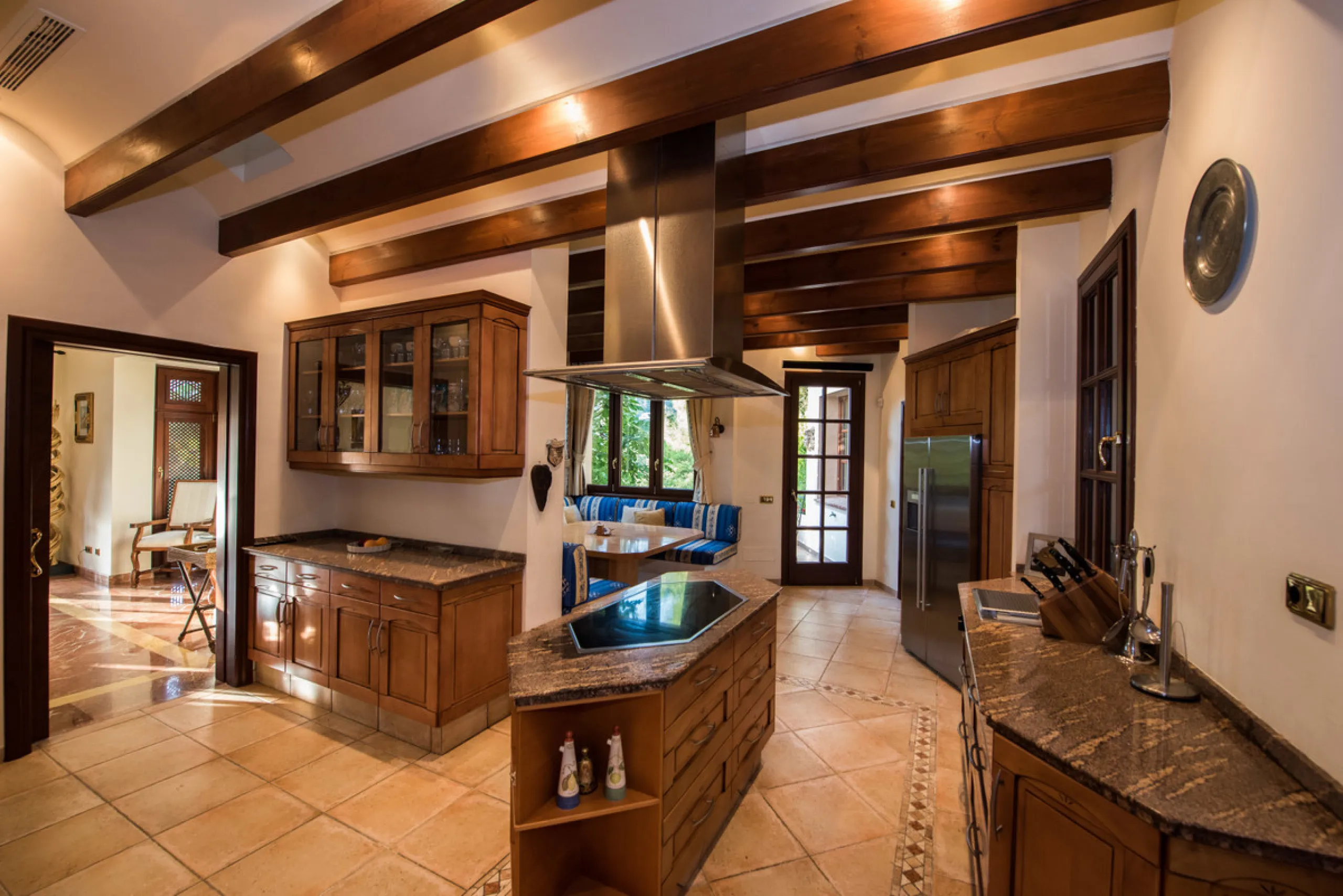 CHARMING AND LUXURIOUS HOLIDAY DOMICILE IN MARBELLA