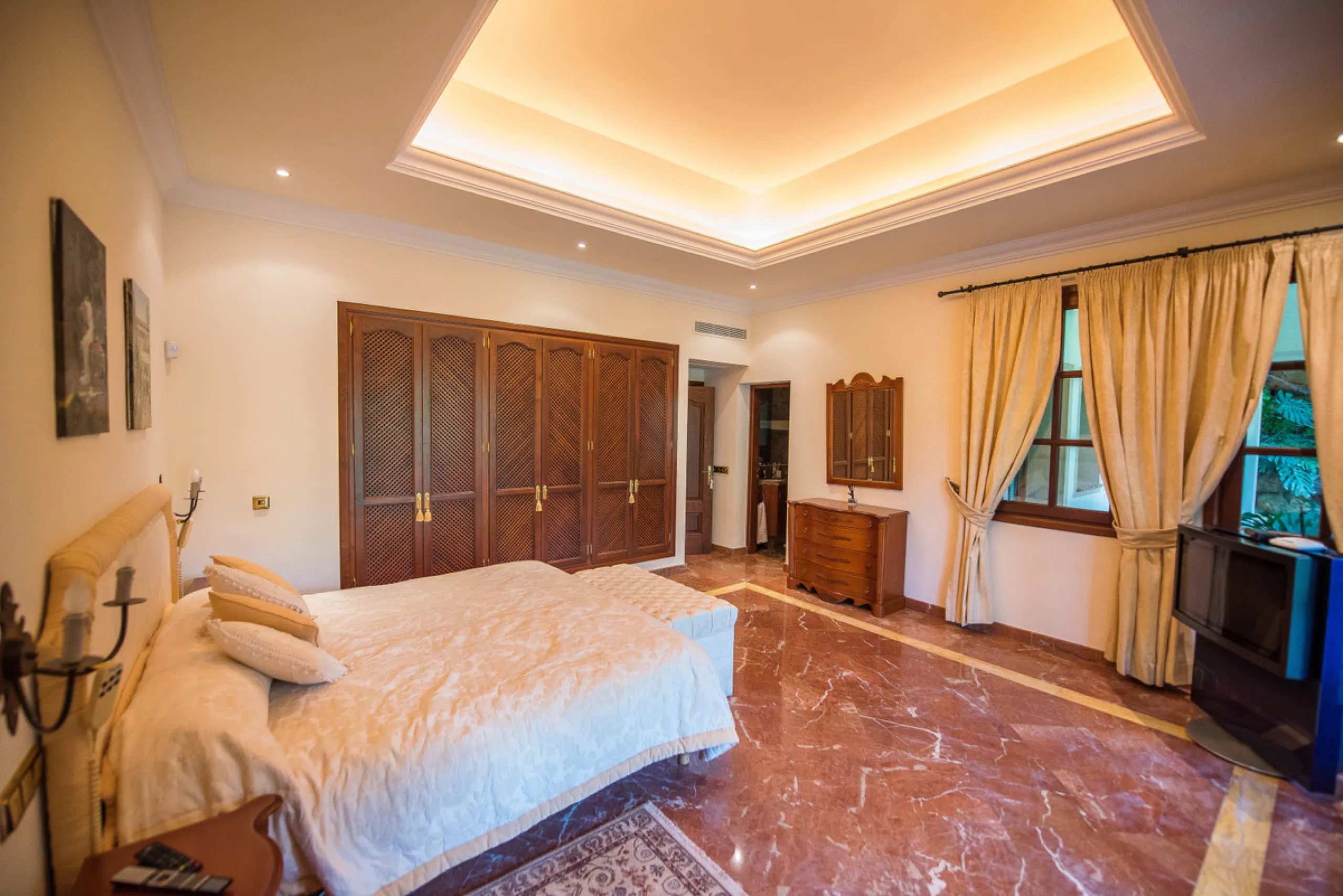 CHARMING AND LUXURIOUS HOLIDAY DOMICILE IN MARBELLA