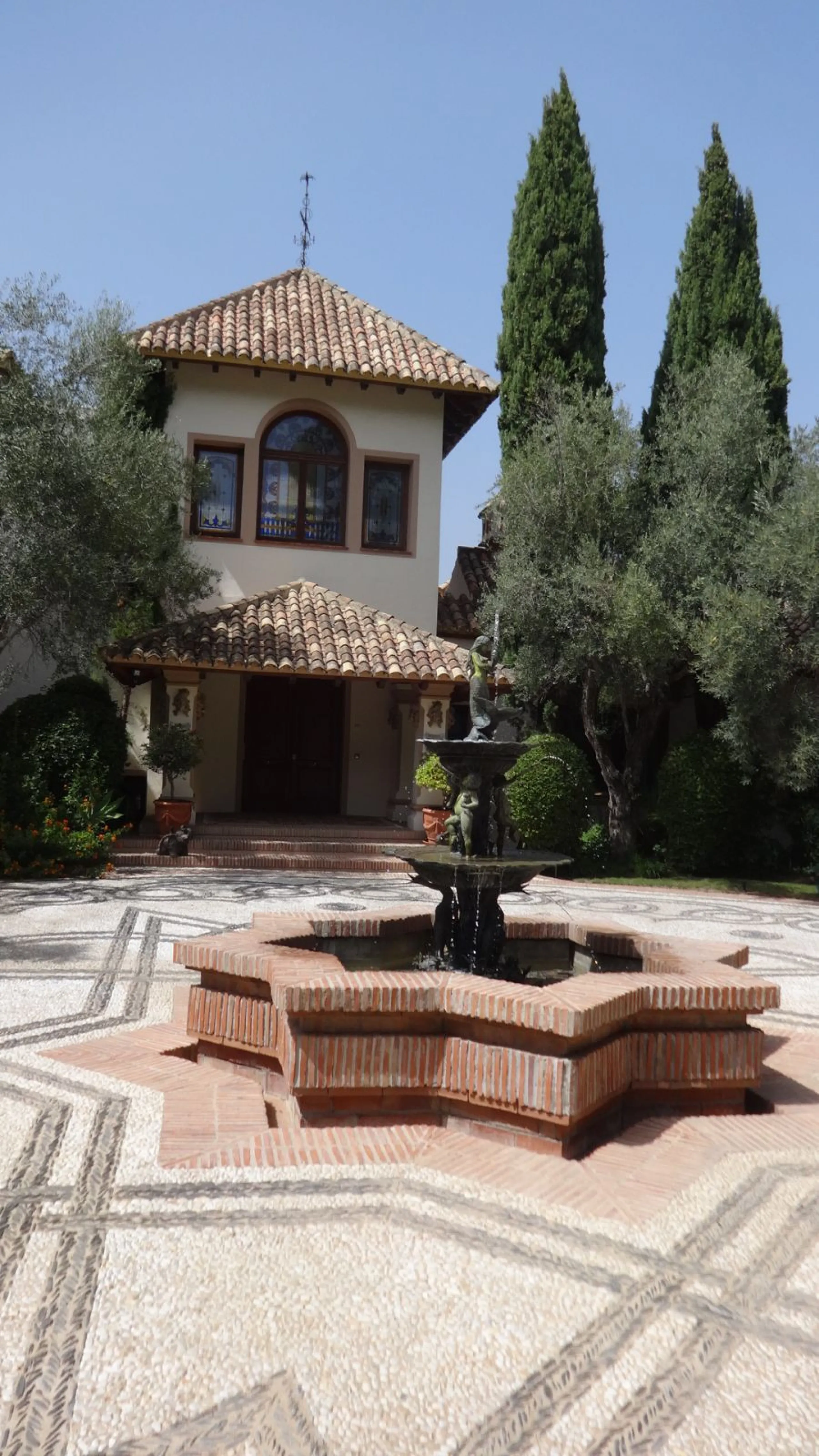CHARMING AND LUXURIOUS HOLIDAY DOMICILE IN MARBELLA