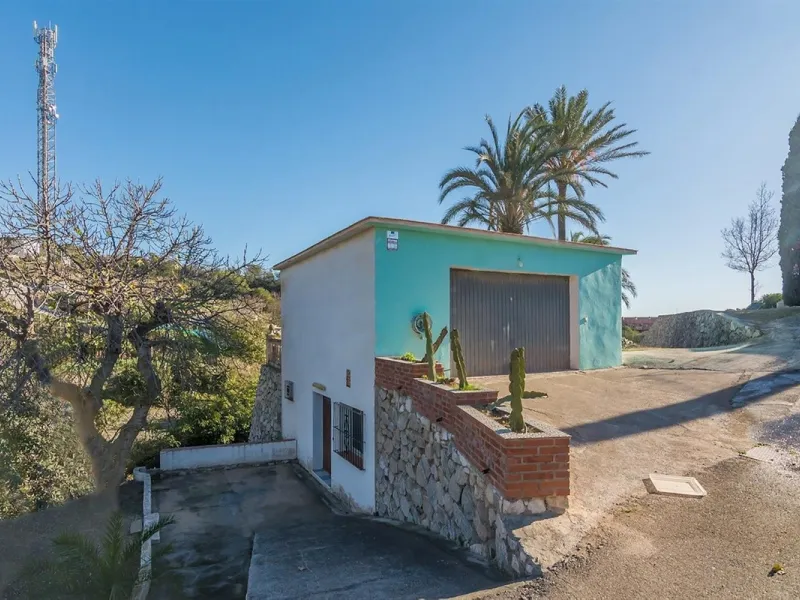 WE PRESENT THE UNIQUE VILLA JAZMIN, WITH ITS EXCELLENT LOCATION AND THE BEST VIEWS