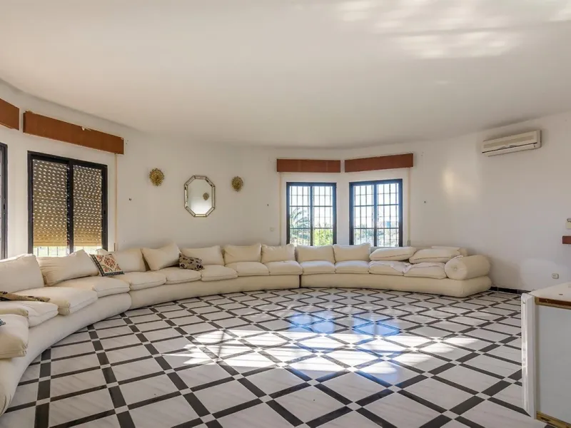 WE PRESENT THE UNIQUE VILLA JAZMIN, WITH ITS EXCELLENT LOCATION AND THE BEST VIEWS